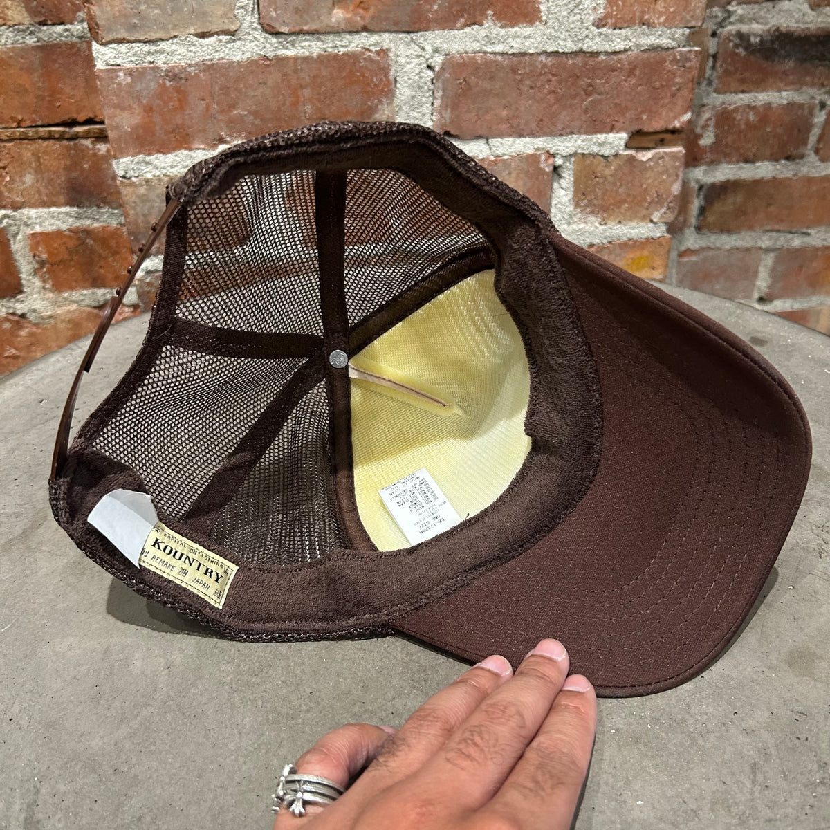KAPITAL DENIM REPAIR TRUCKER HAT ‘BROWN’