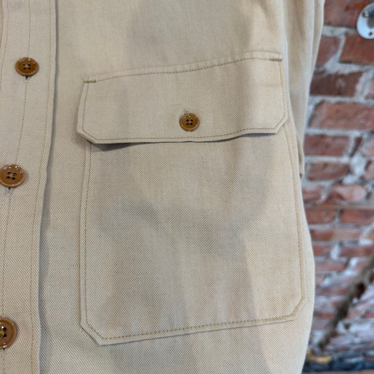 LEMAIRE TWO-POCKET LINEN FIELD SHIRT ‘SAND’