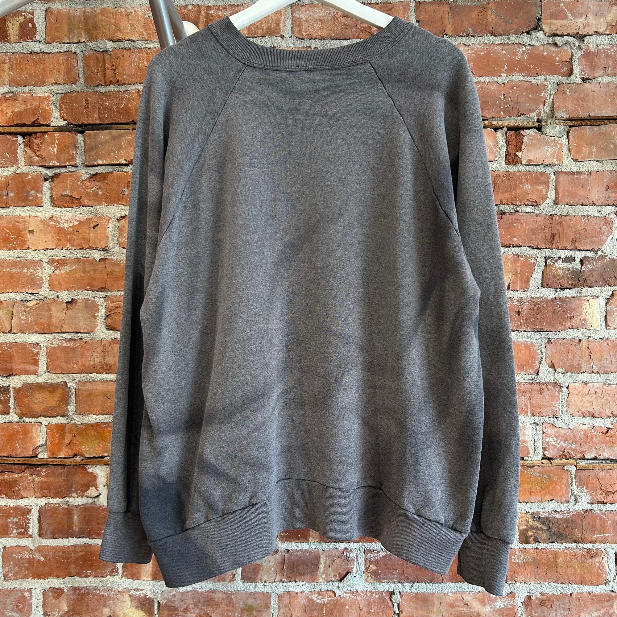 RUSSELL ATHETLIC 80S VINTAGE FADER CREWNECK ‘SUNFADED BLACK’