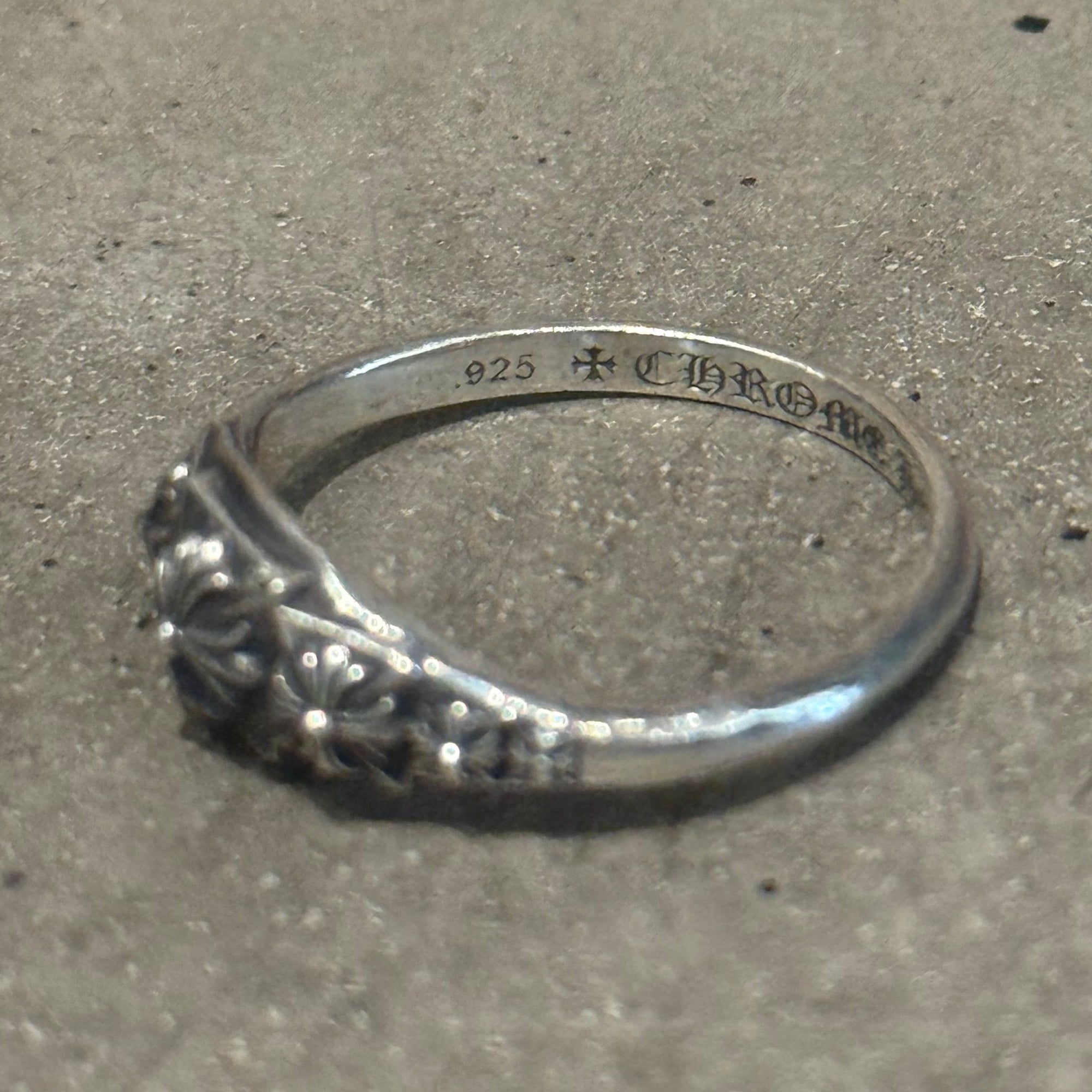CHROME HEARTS PYRAMID PLUS BUBBLEGUM RING ‘SILVER’