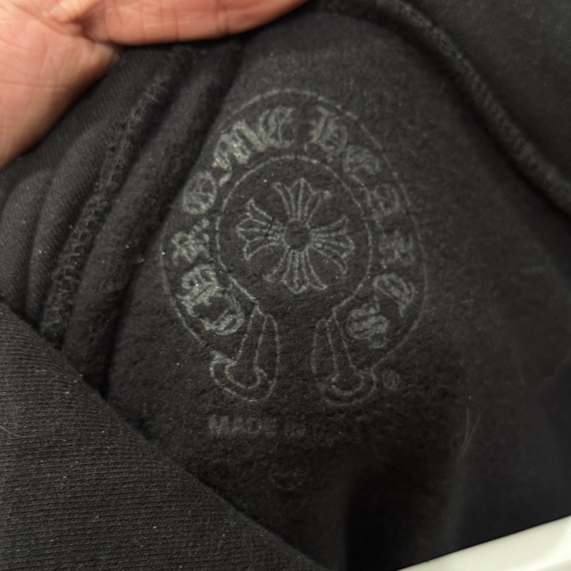 CHROME HEARTS VERTICAL LOGO 1988 HOODIE ‘BLACK/GOLD’