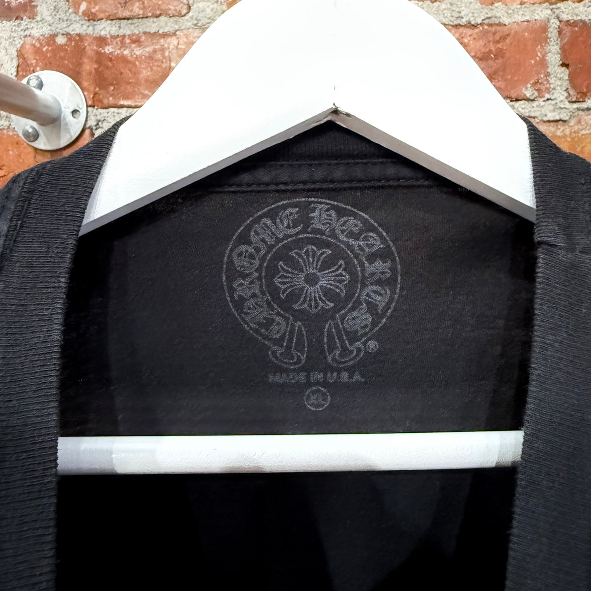 CHROME HEARTS SCRIPT COLLAR PRINT POCKET TEE ‘BLACK’