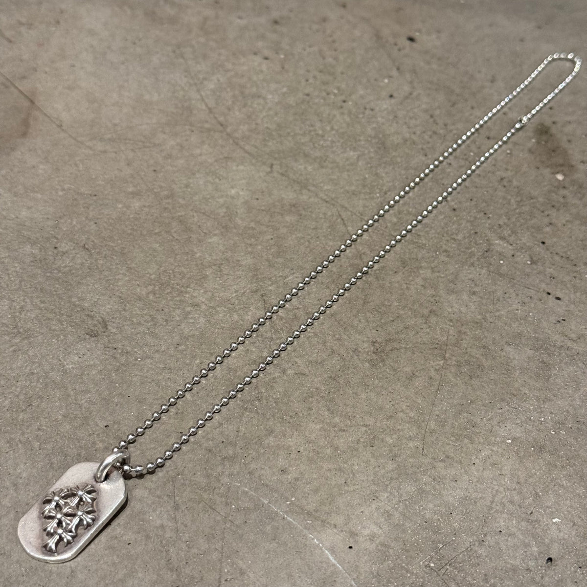 CHROME HEARTS RAISED CEMETERY CROSS DOG TAG NECKLACE ’SILVER’