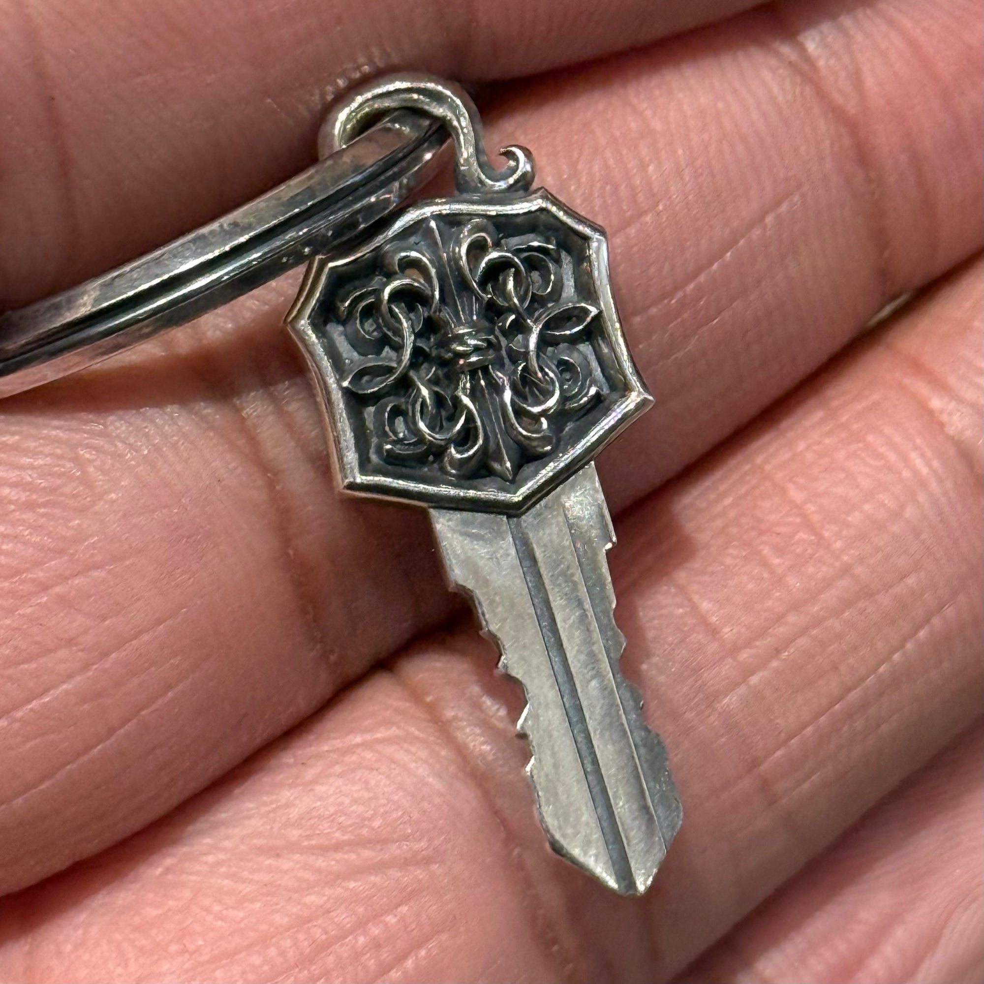 DEAL DESIGN KG CLIP FLEURKEY KEYCHAIN ‘SILVER’