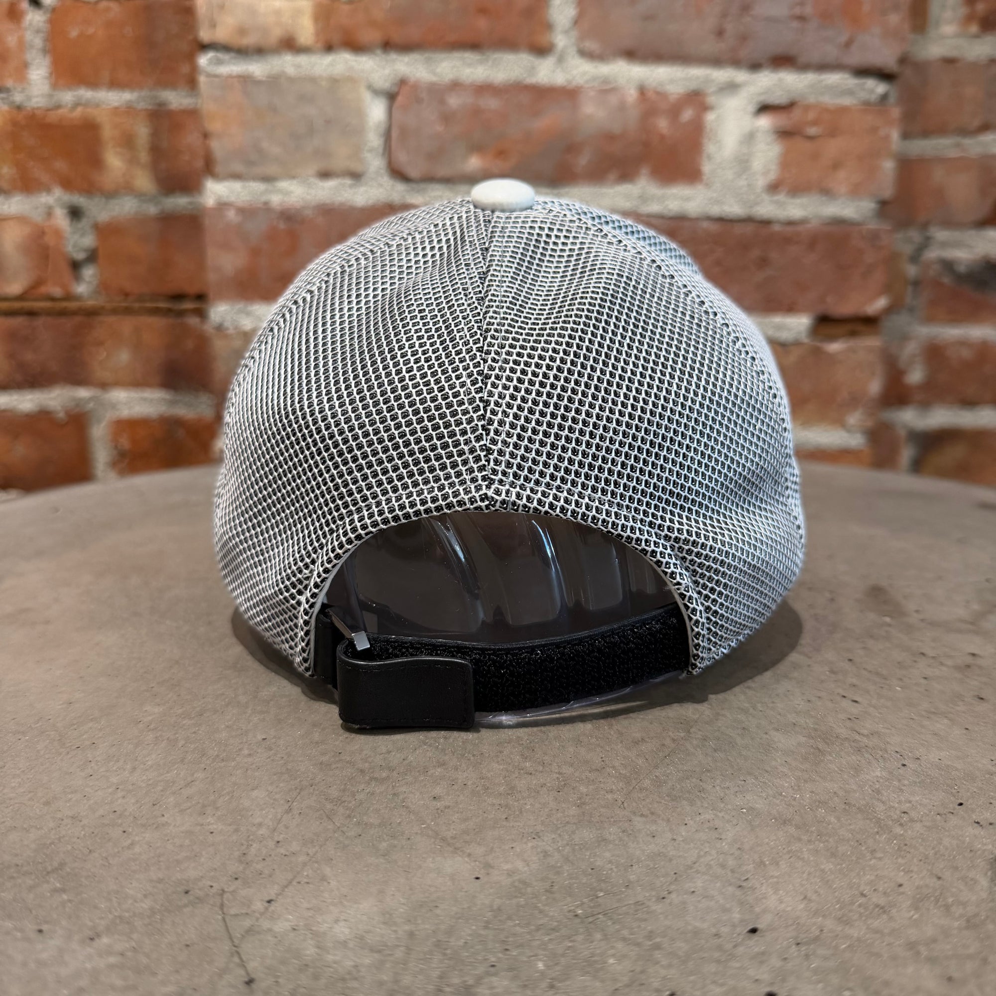 MCM VISETOS LEATHER TRUCKER HAT ‘WHITE’