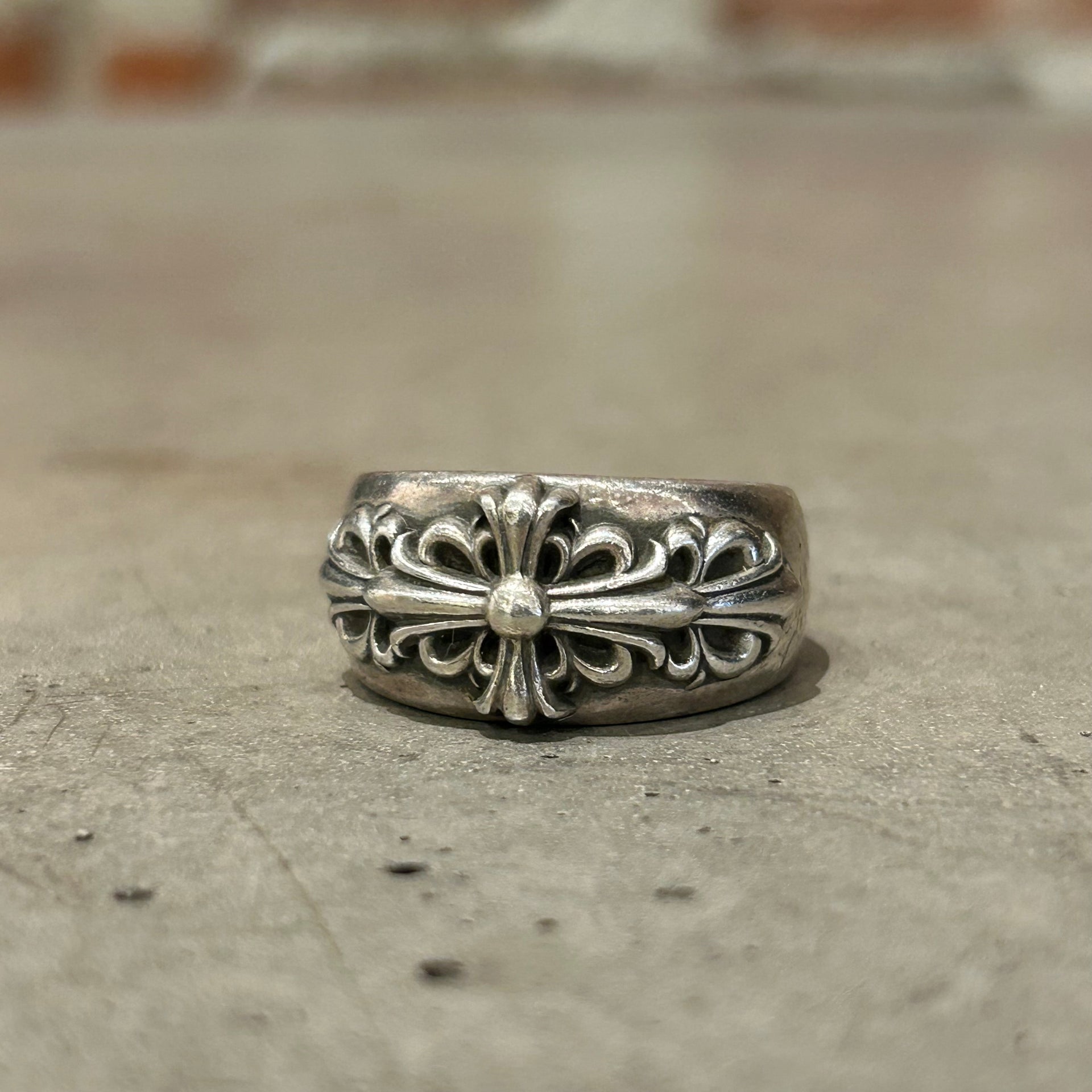 CHROME HEARTS CLASSIC FLORAL CROSS RING 'SILVER' – Sadō Room