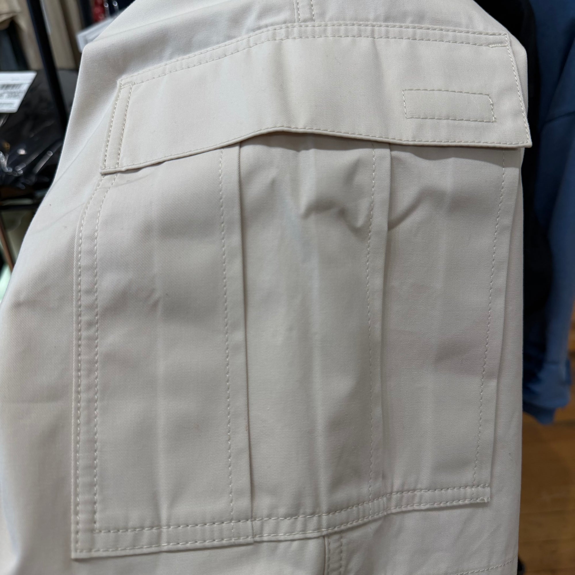 VETEMENTS SS25 CARGO SHORTS ‘WHITE’