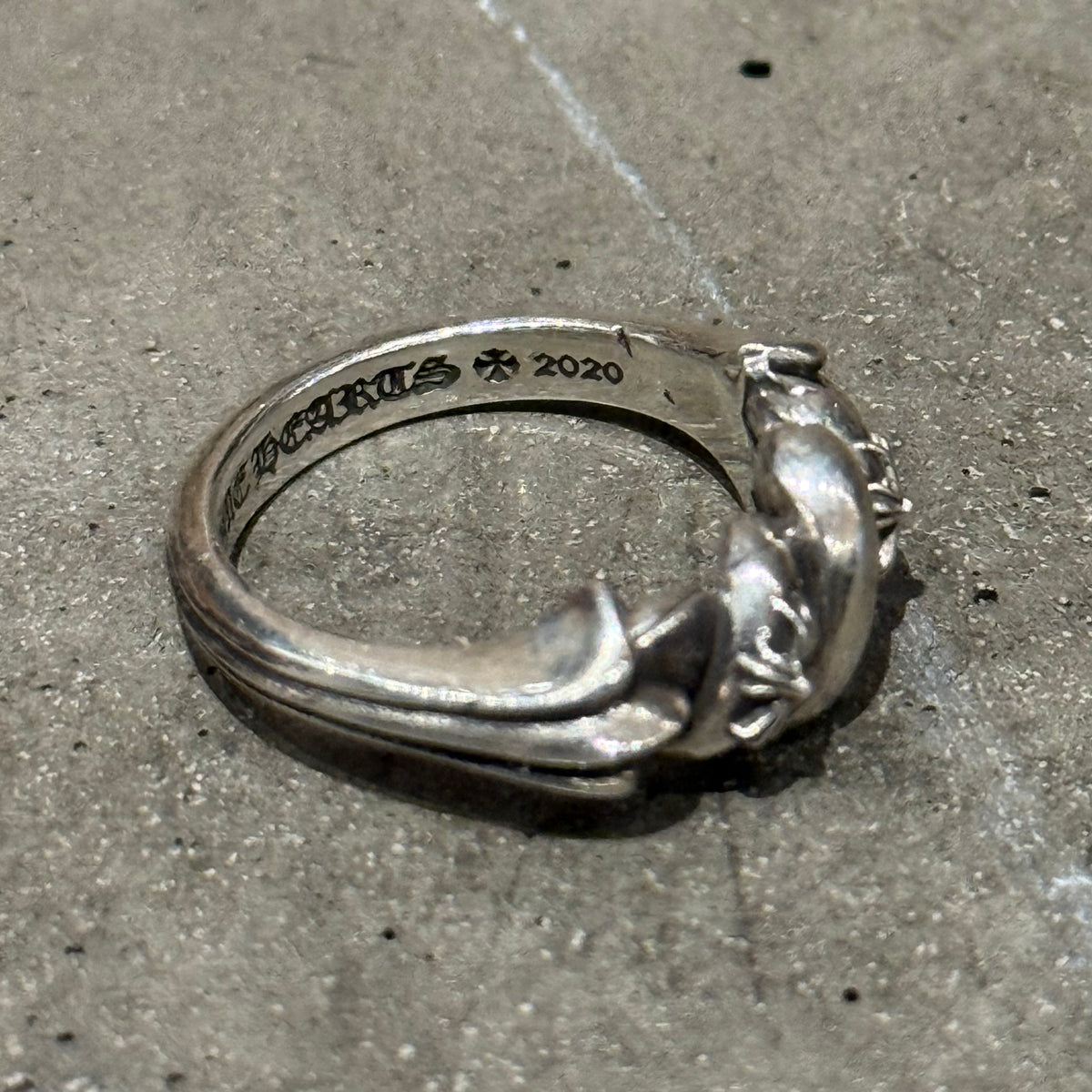 CHROME HEARTS TINY-E KNOT RING ‘SILVER’