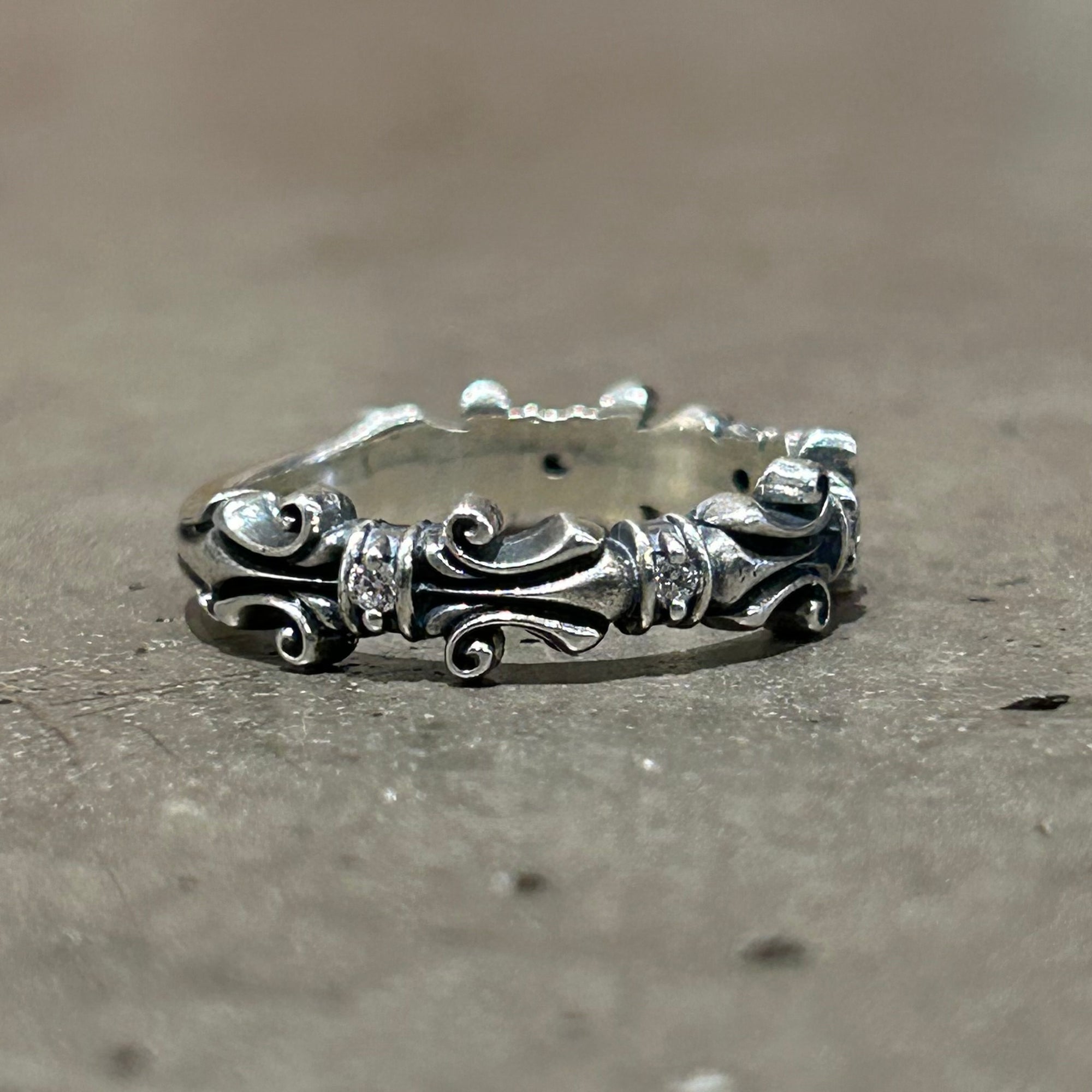 DEAL DESIGN LILY ROD RING 'SILVER'
