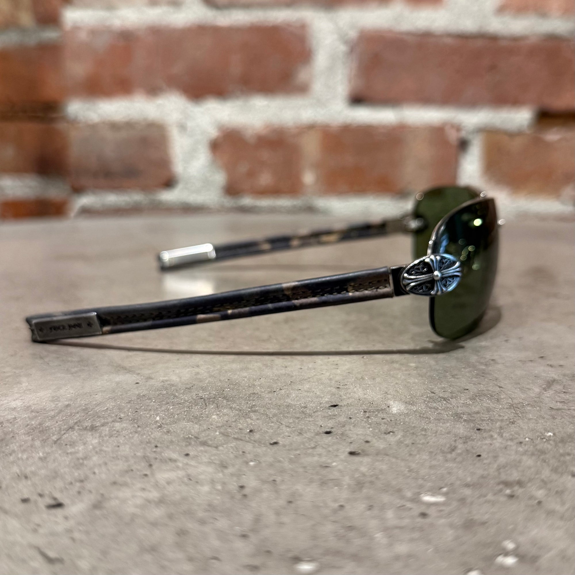 CHROME HEARTS LITTLE CLASSIC OVAL AVIATOR SUNGLASSES ‘CAMO’