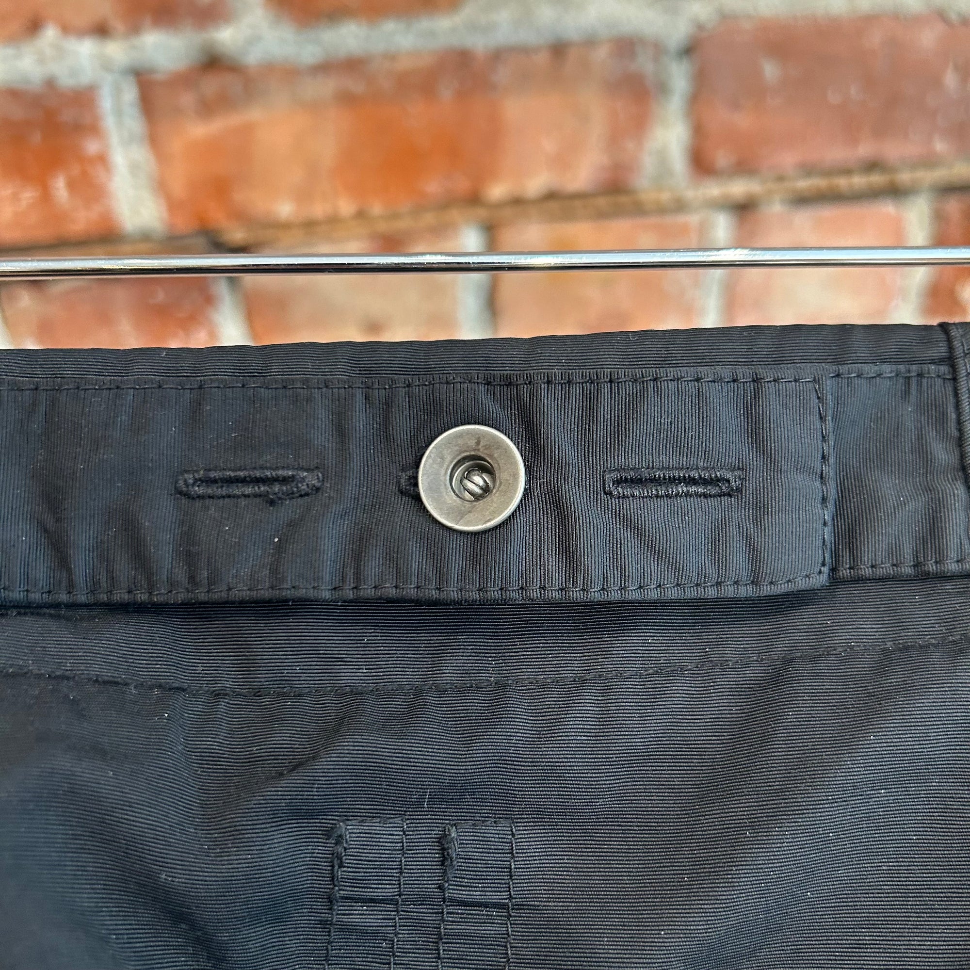 RICK OWENS DRKSDHW SS126 AIRCUT POD SHORTS ‘BLACK’