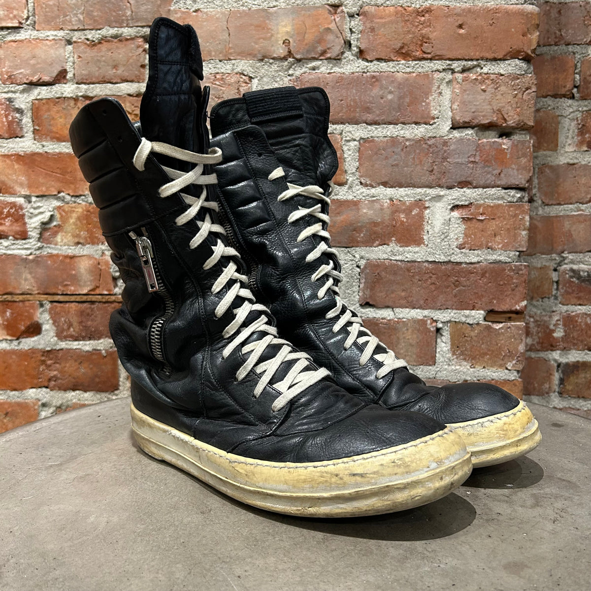RICK OWENS LEATHER CARGO GEOBASKETS ‘BLACK’