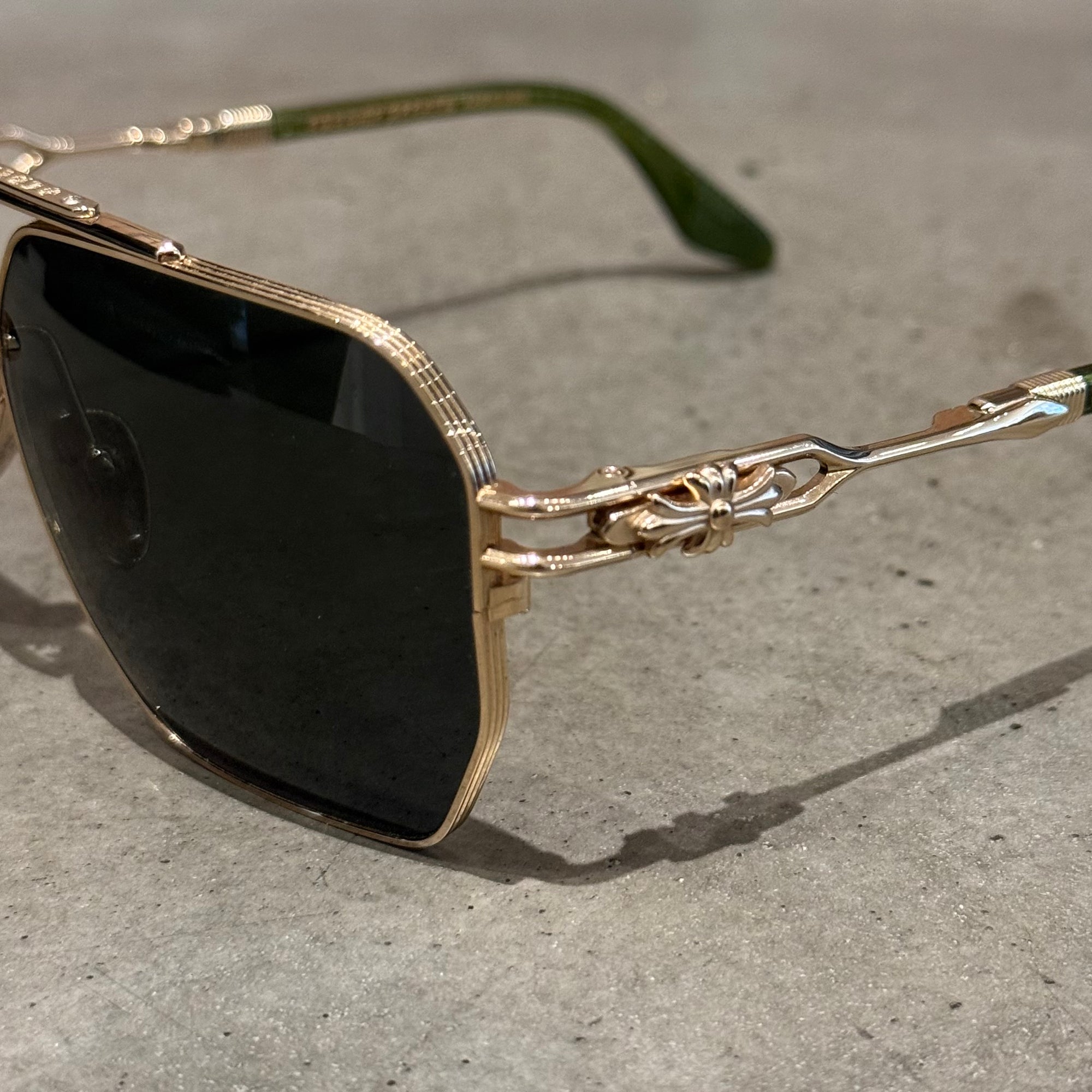 CHROME HEARTS RIPPING AVIATOR SUNGLASSES ‘GOLD’