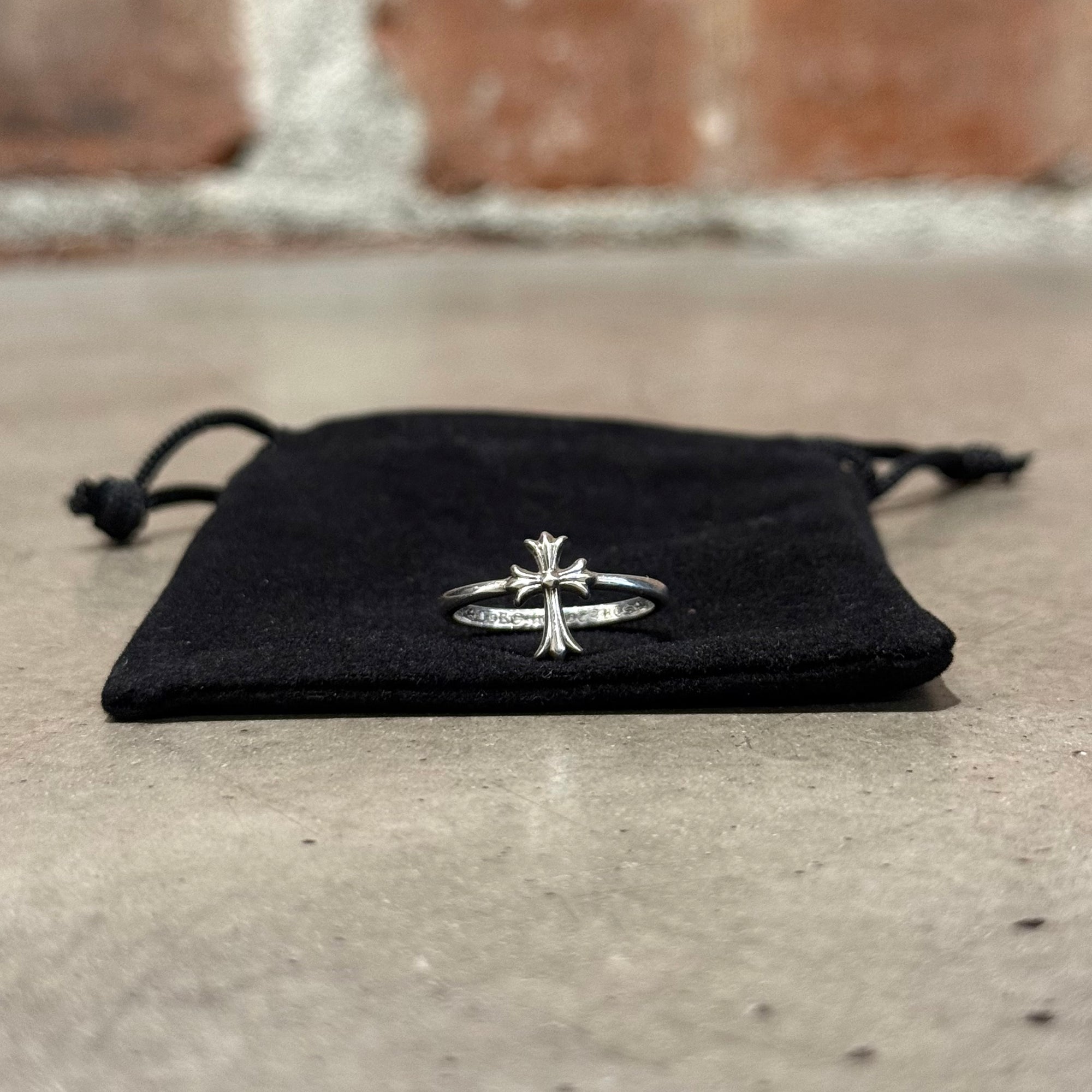 CHROME HEARTS CROSS BUBBLE GUM RING ‘SILVER’