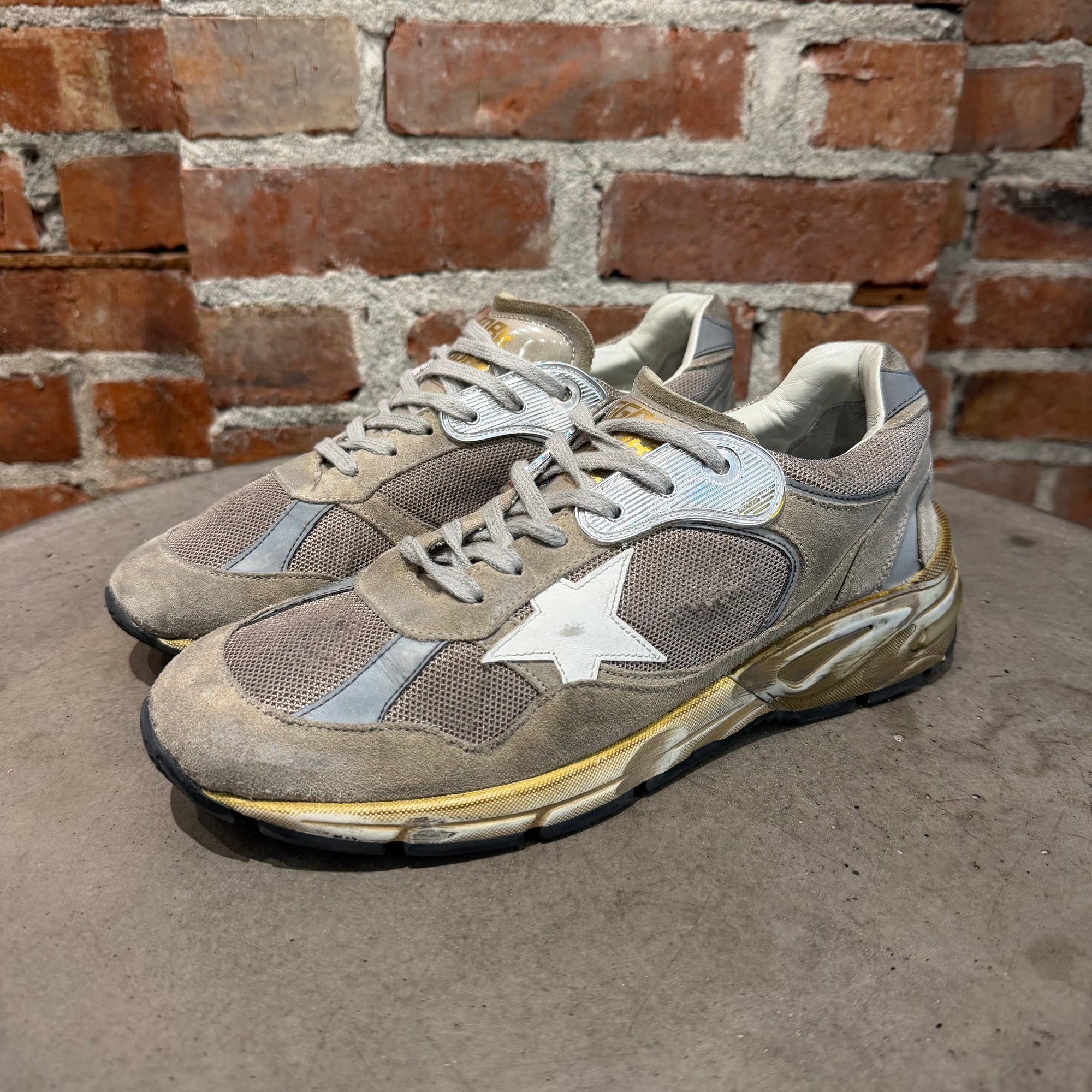 GOLDEN GOOSE DELUXE DAD-STAR SNEAKERS ‘GRAY’