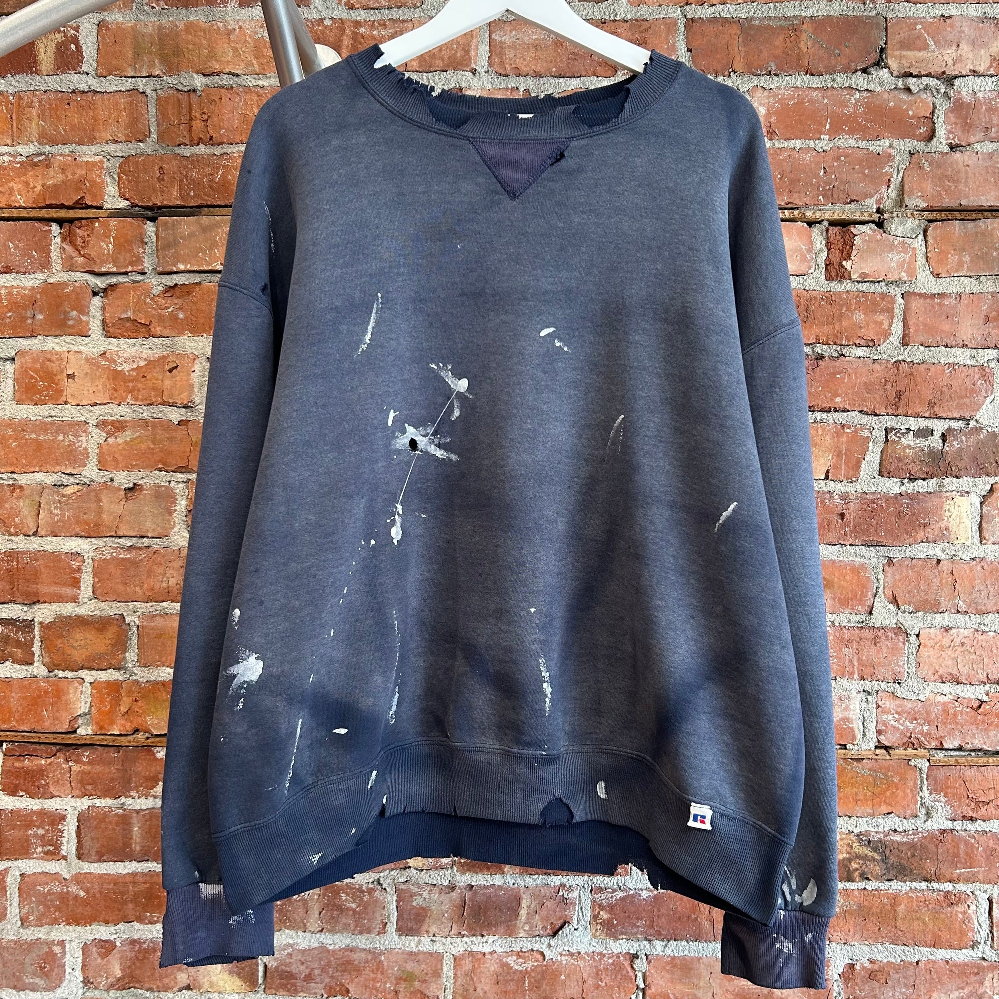 RUSSELL ATHETLIC 90S VINTAGE THRASHED PAINTER CREWNECK ‘FADED NAVY’