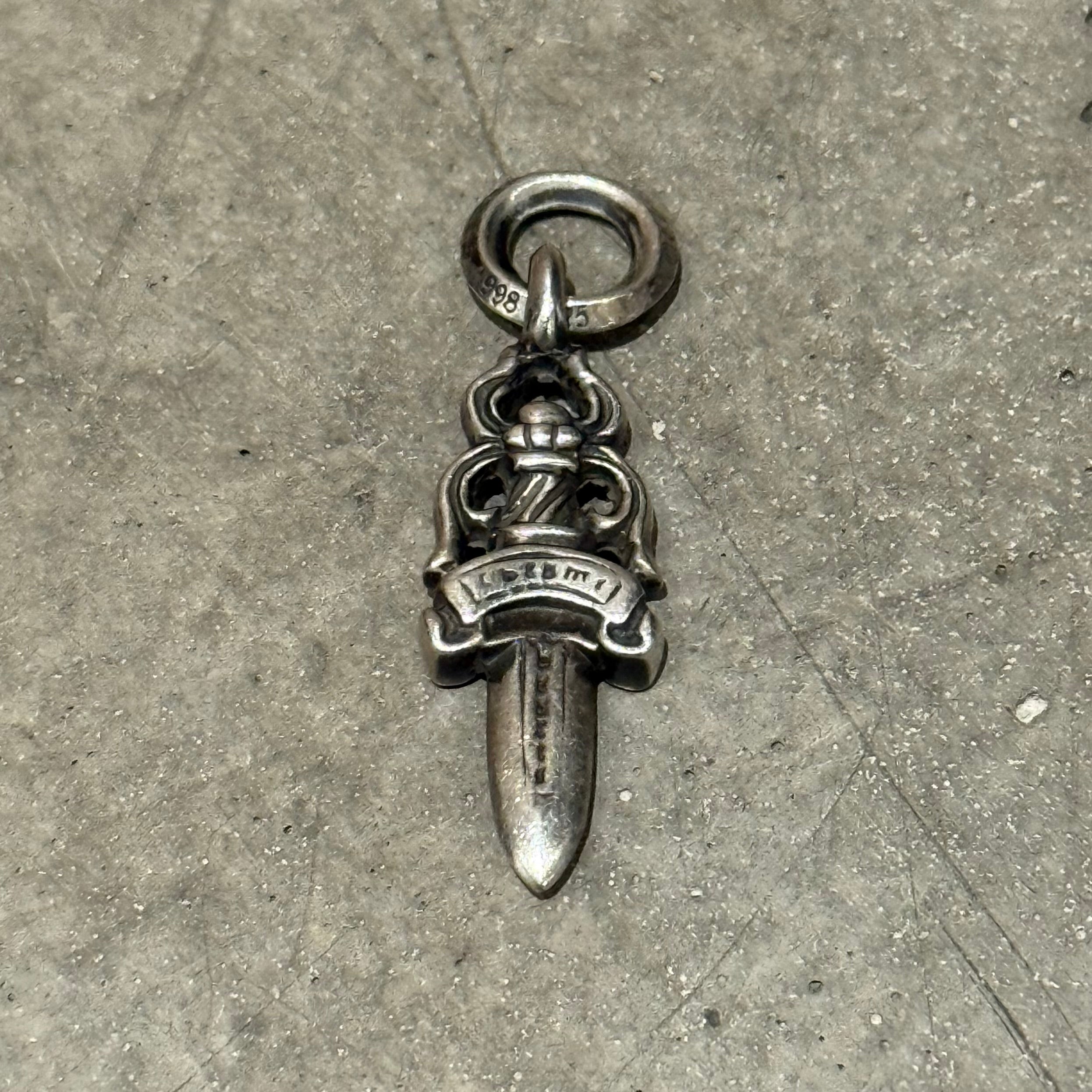 CHROME HEARTS NO. 5 DAGGER PENDANT 'SILVER' – Sadō Room