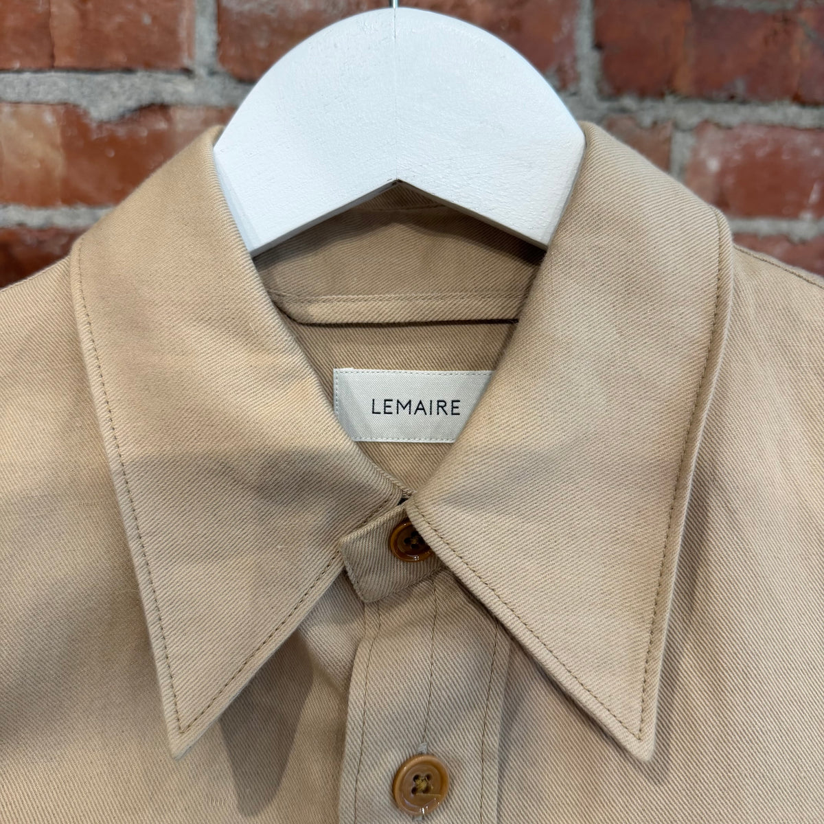 LEMAIRE TWO-POCKET LINEN FIELD SHIRT ‘SAND’