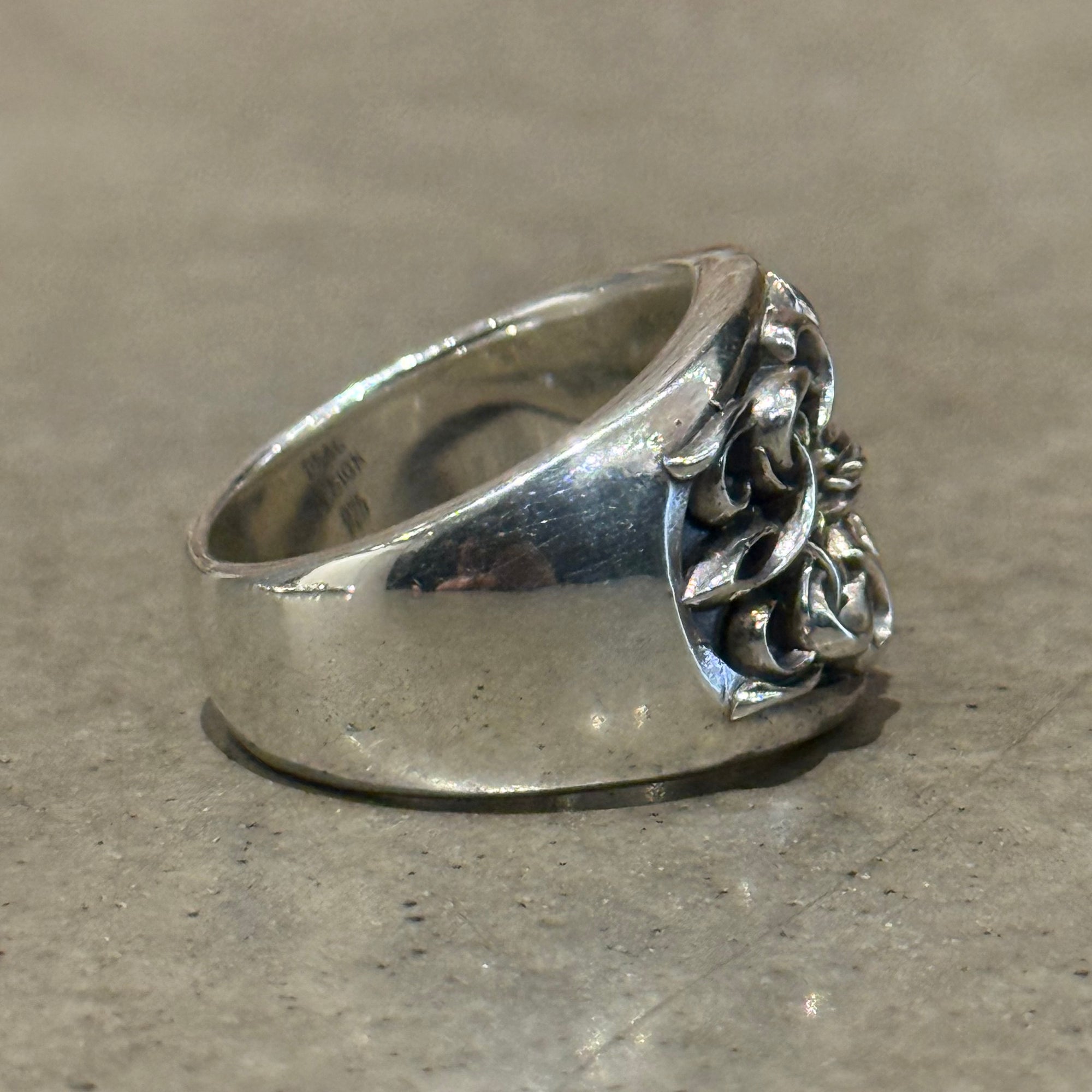 DEAL DESIGN MID GATE RING 'SILVER'