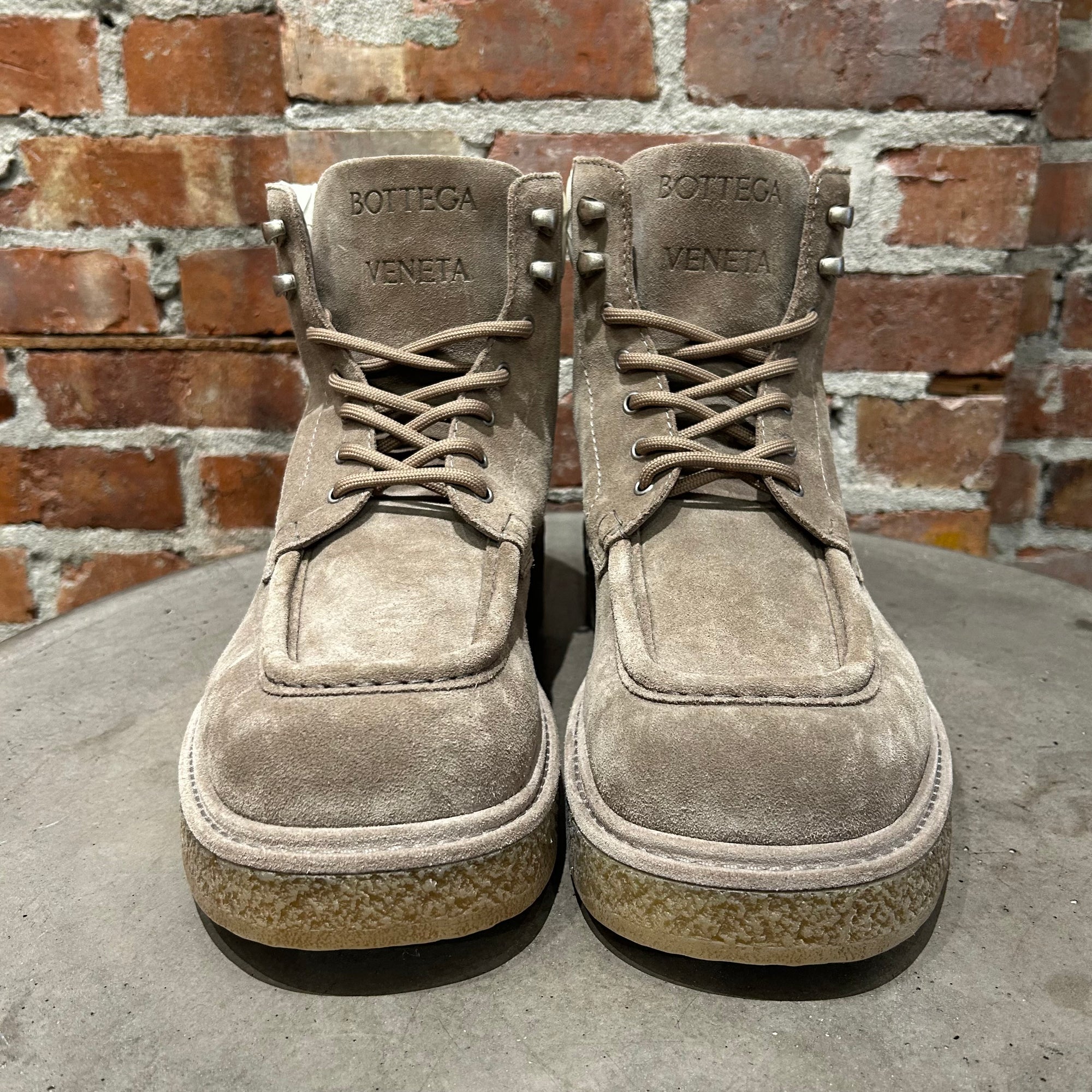 BOTTEGA VENETA HADDOCK ANKLE LACE UP BOOTS ‘TAUPE’