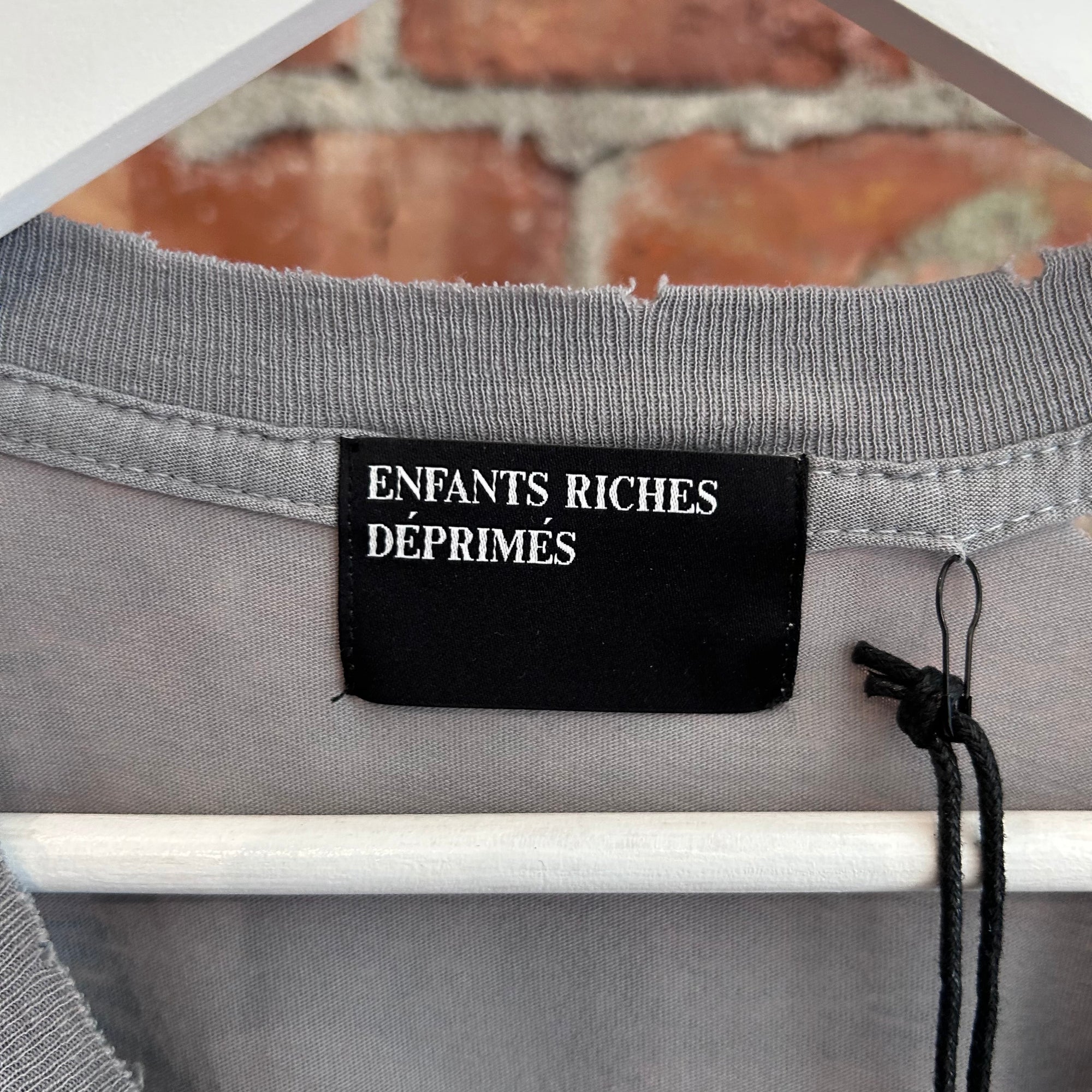 ENFANTES RICHES DÉPRIMÉS CHECKERED FAN ZINE TEE ‘GRAY’