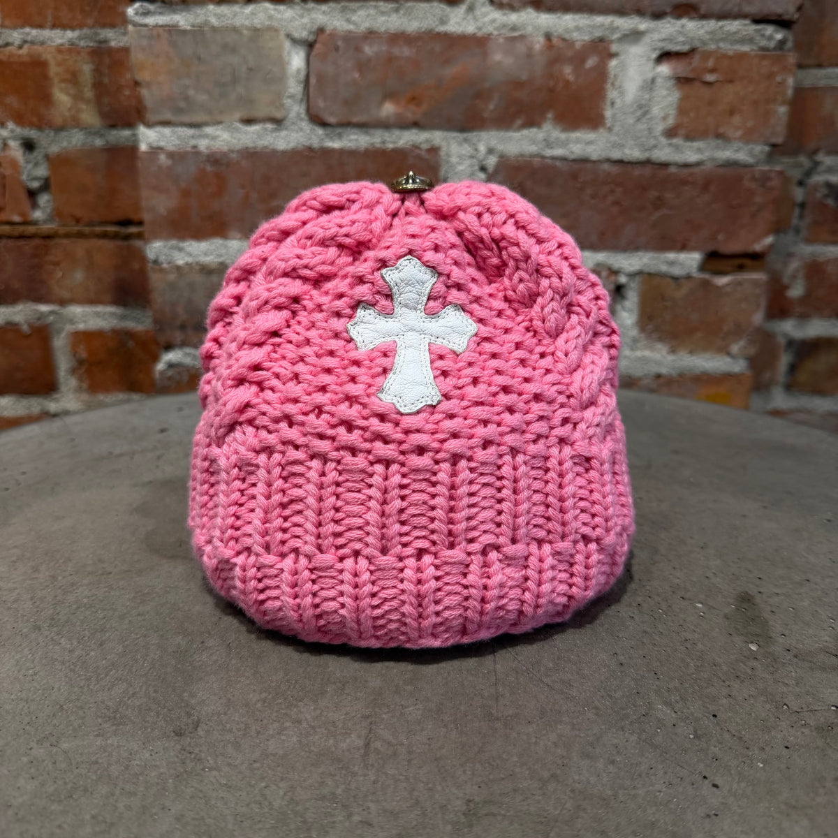 CHROME HEARTS CASHMERE CROSS PATCH BEANIE ‘PINK’