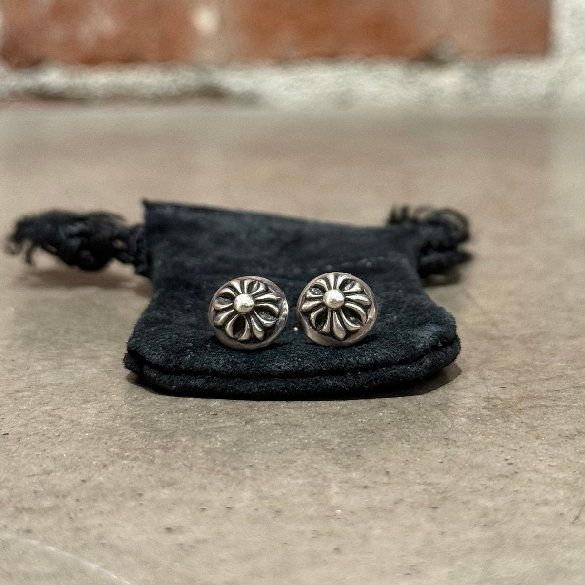 CHROME HEARTS CROSSBALL STUD EARRINGS ‘SILVER’