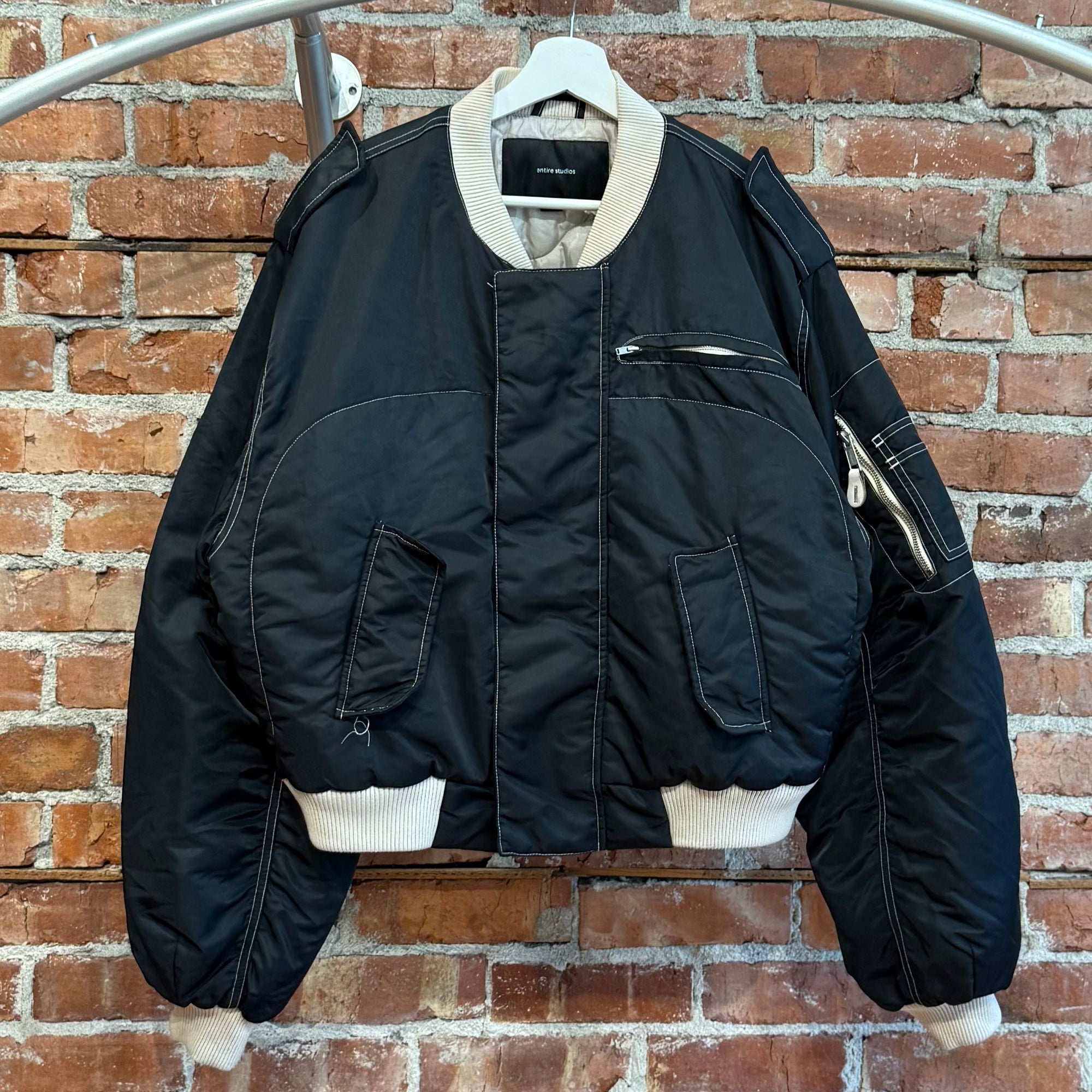 ENTIRE STUDIOS A-2 BOMBER JACKET ‘NAVY’