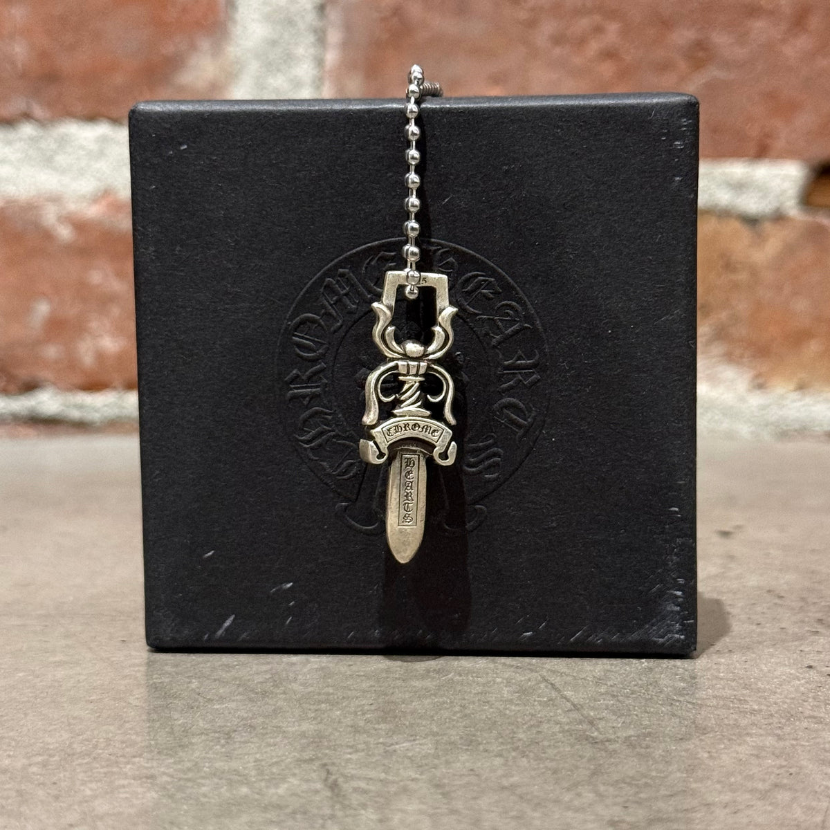 CHROME HEARTS 