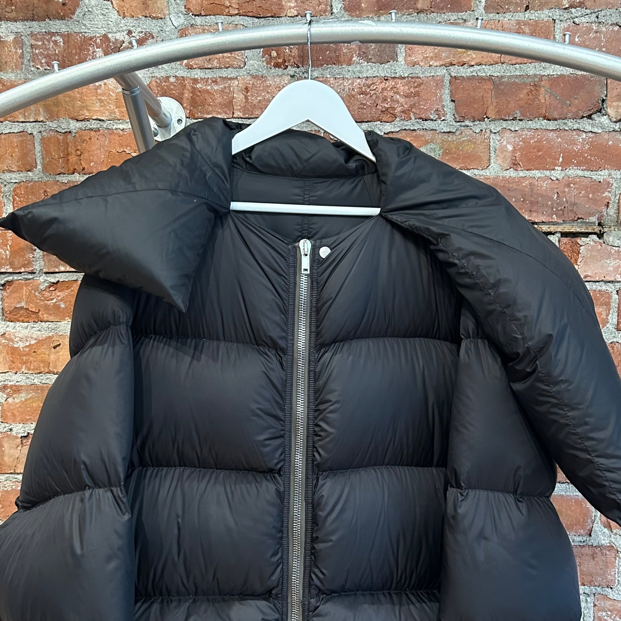 RICK OWENS FW22 STROBE MOUNTAIN DOWN JACKET ‘BLACK’
