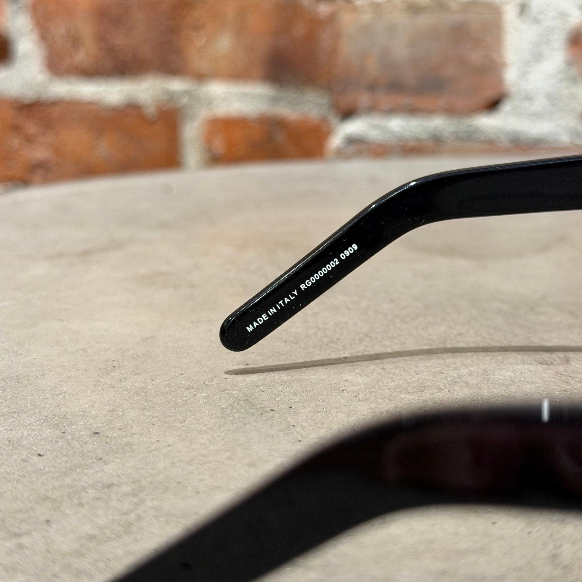 RICK OWENS DOCUMENTA SUNGLASSES ‘BLACK’