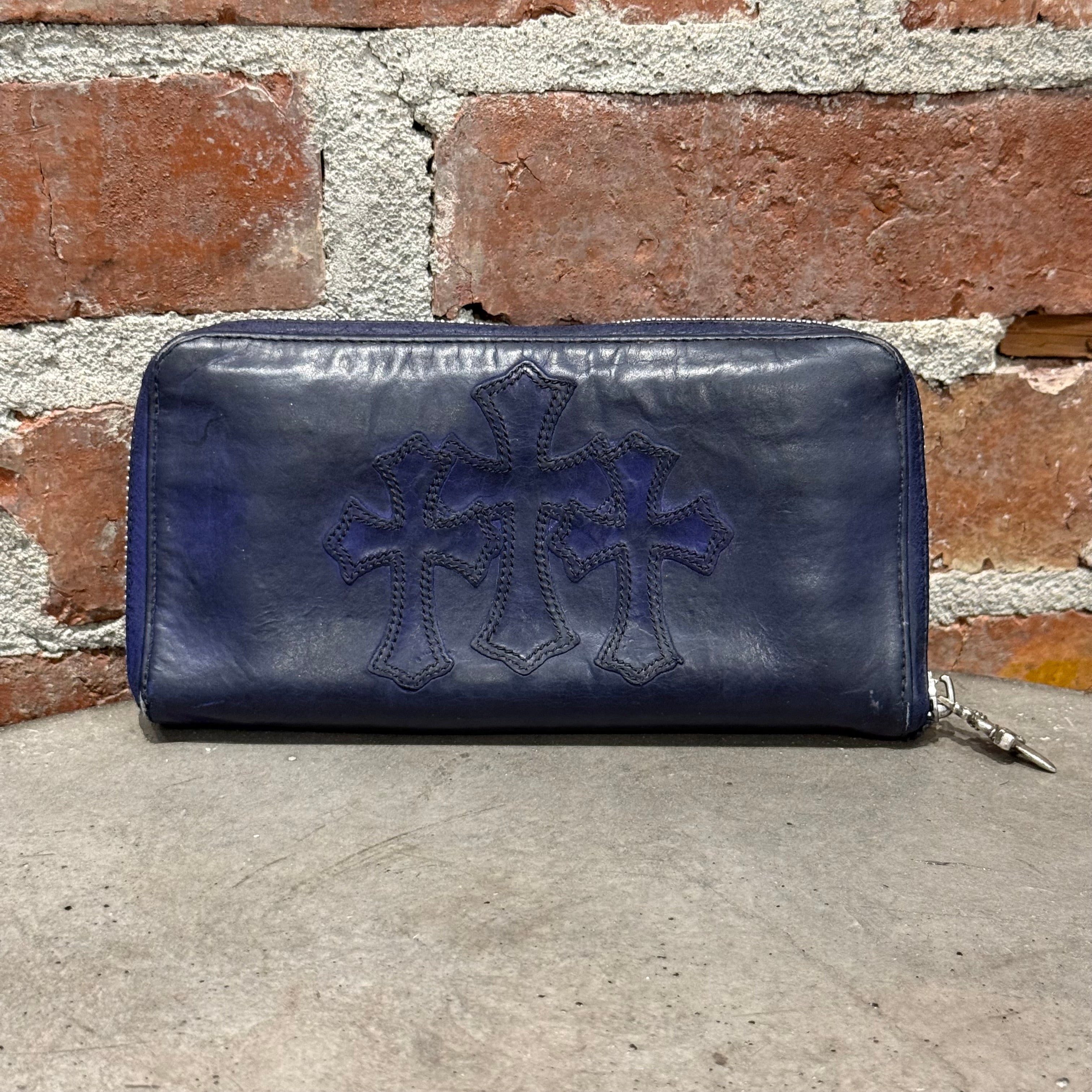 CHROME HEARTS CEMETERY CROSS REC F WALLET 'NAVY' – Sadō Room