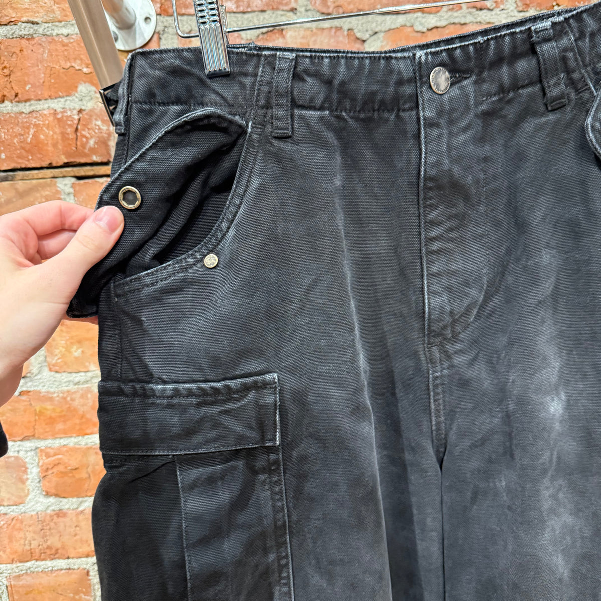 NO MAINTENANCE CARGO PANTS ‘WASHED BLACK’