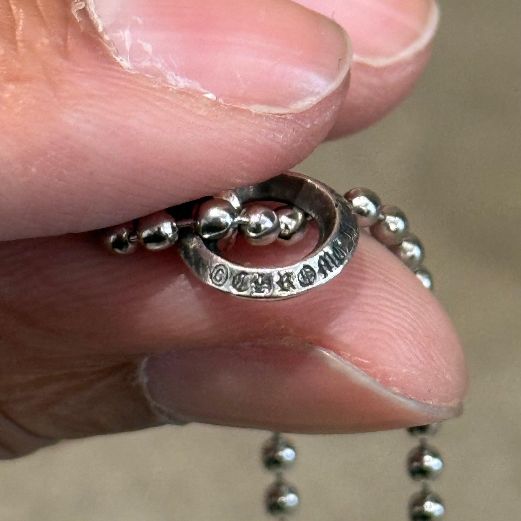 CHROME HEARTS TINY CROSS NECKLACE ‘SILVER’