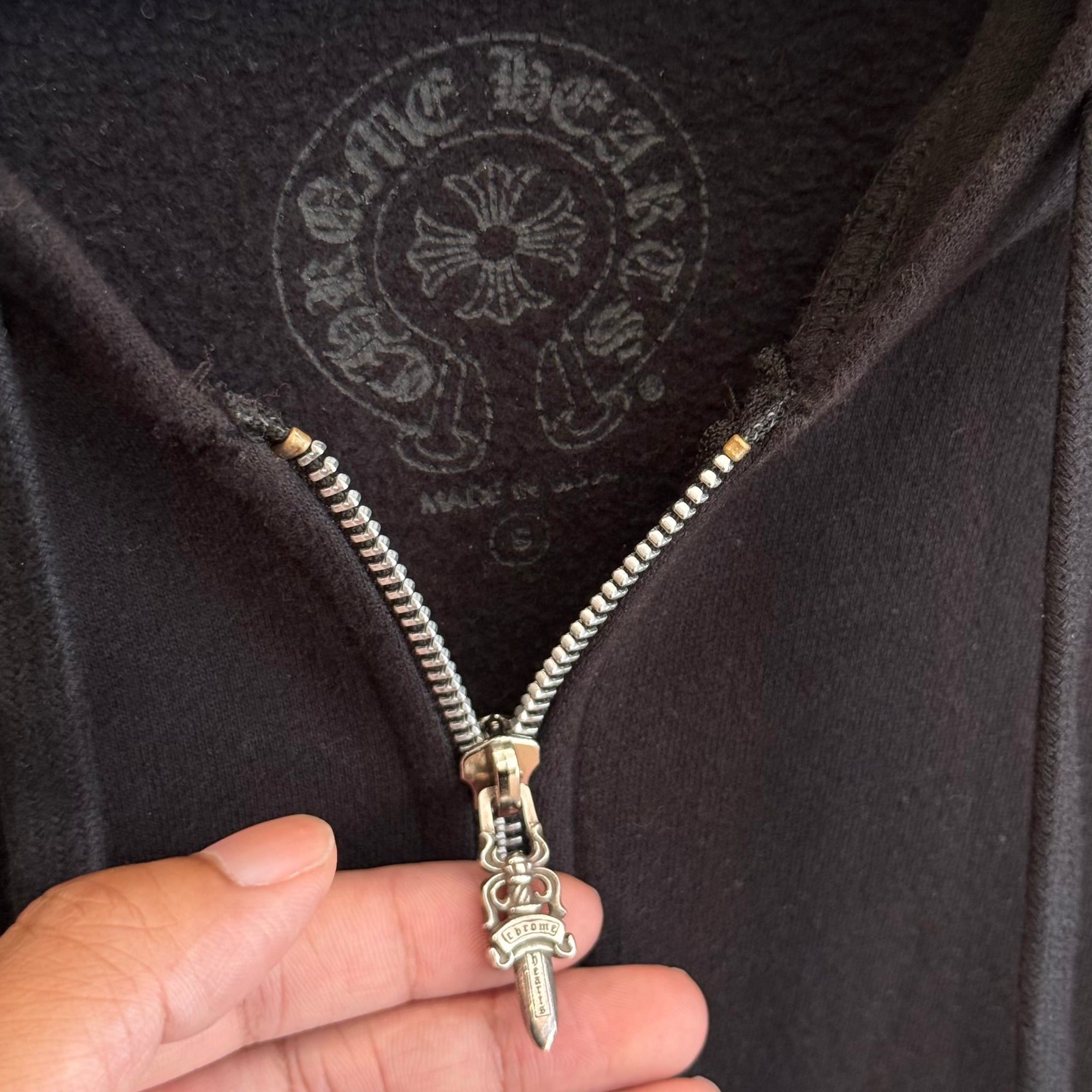 CHROME HEARTS VERTICAL LOGO ZIP HOODIE ’BLACK’