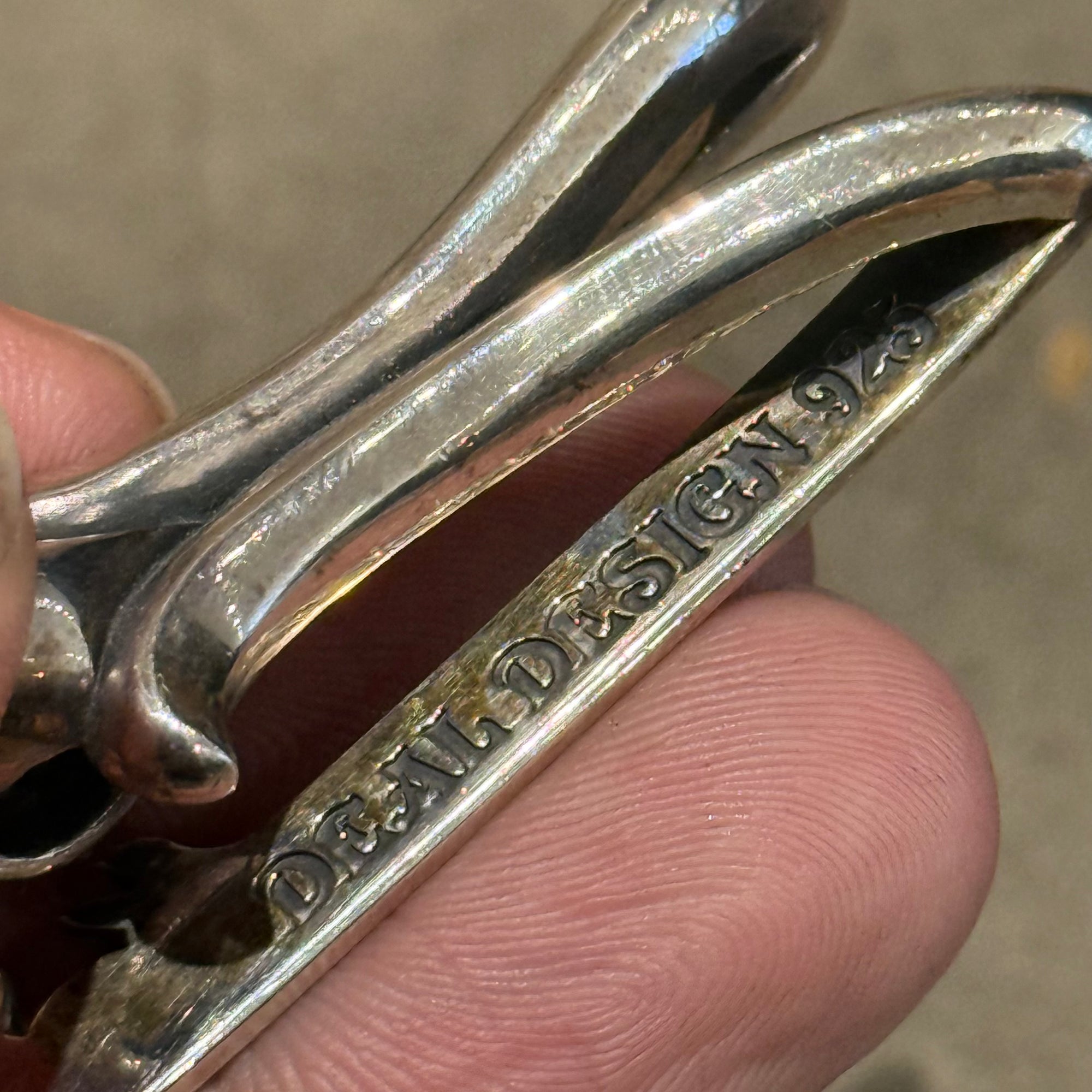 DEAL DESIGN LILY END BELT KEEPER ‘SILVER’