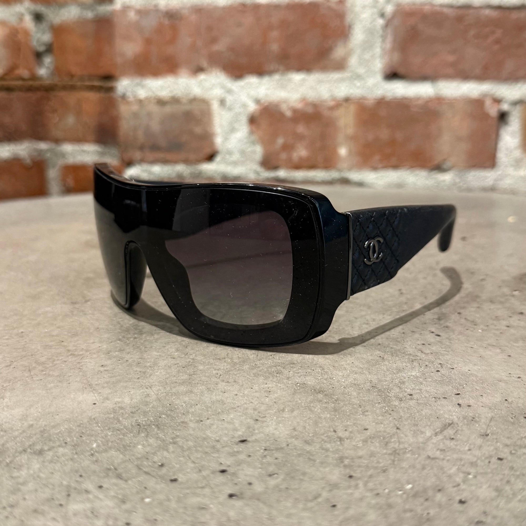 CHANEL QUILTED SHIELD SUNGLASSES ‘BLACK’