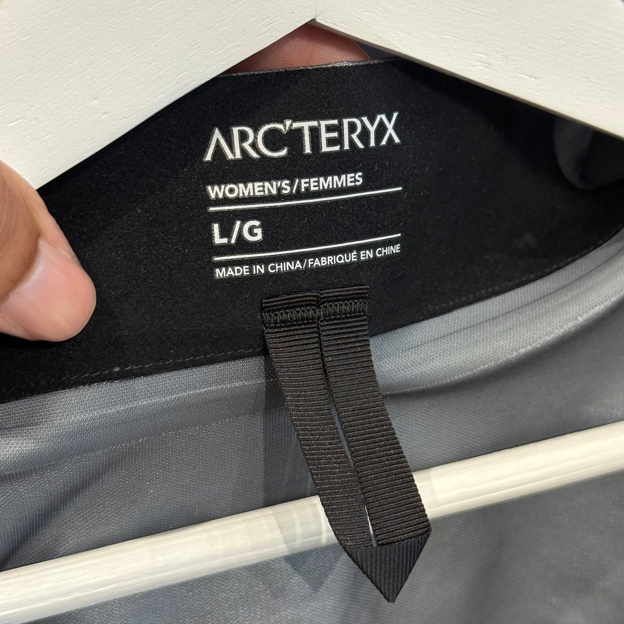 ARC’TERYX BETA LT SHELL JACKET ‘NAVY’