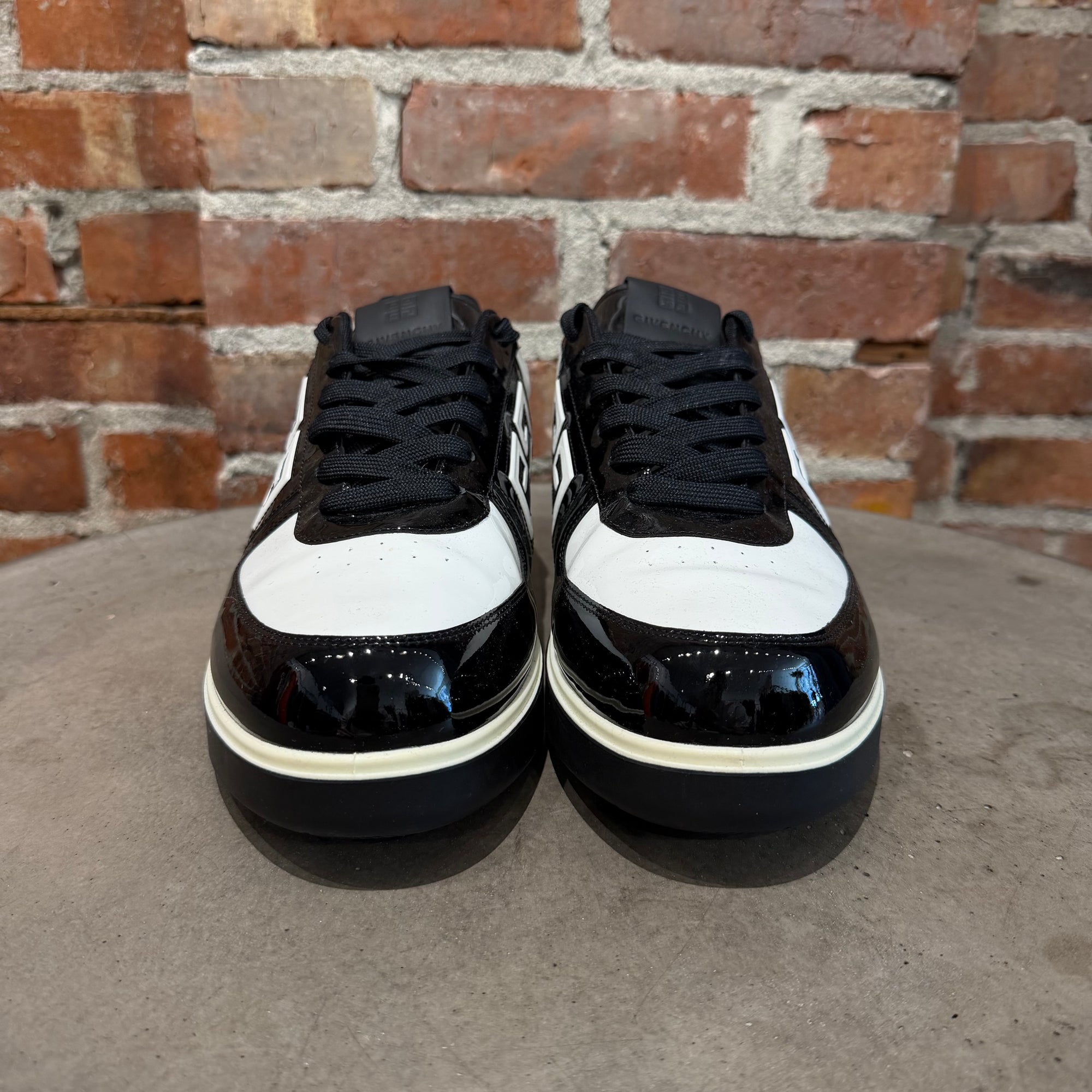 GIVENCHY G4 LOW PATENT LEATHER SNEAKERS ‘BLACK’