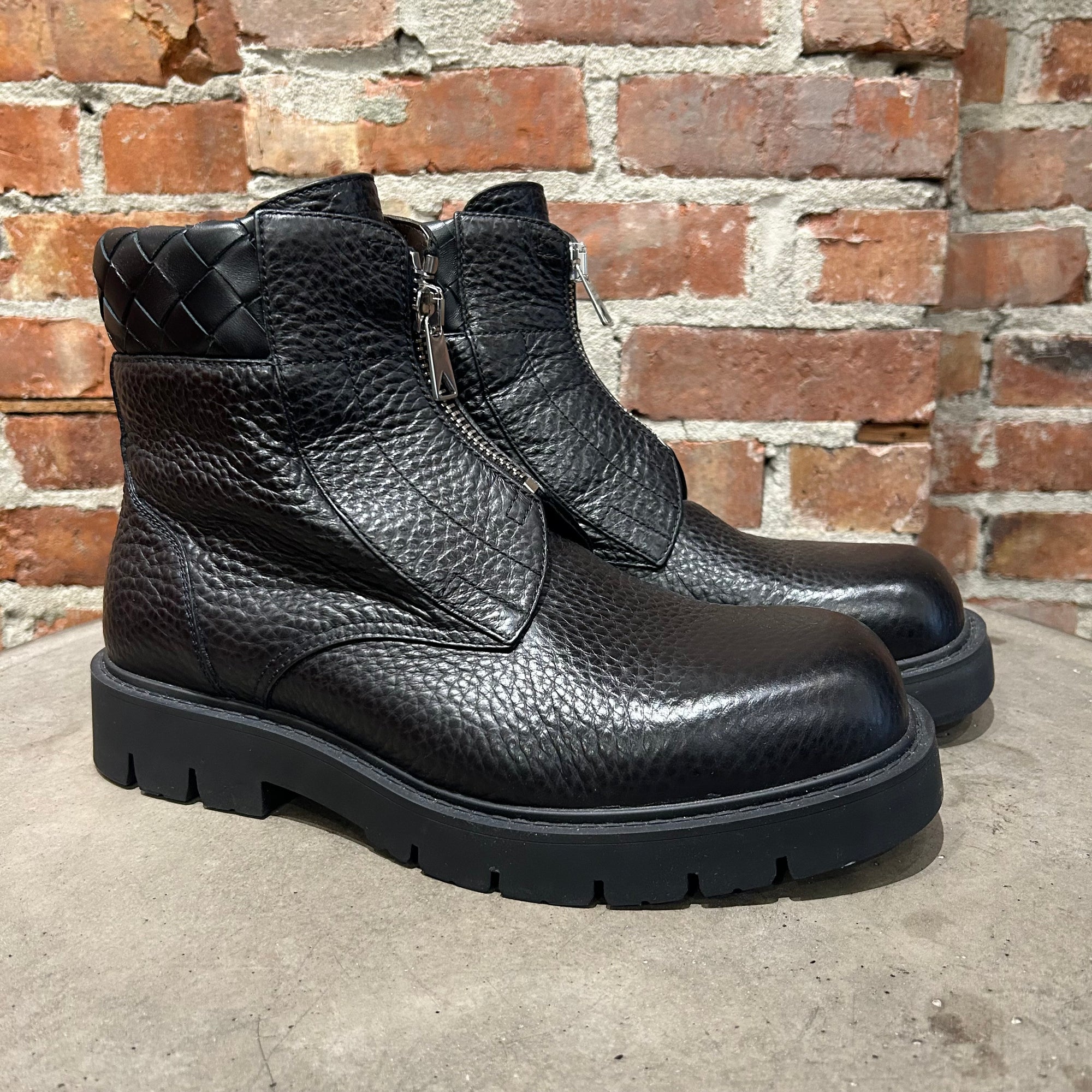 BOTTEGA VENETA HADDOCK ANKLE ZIP BOOTS ‘BLACK’