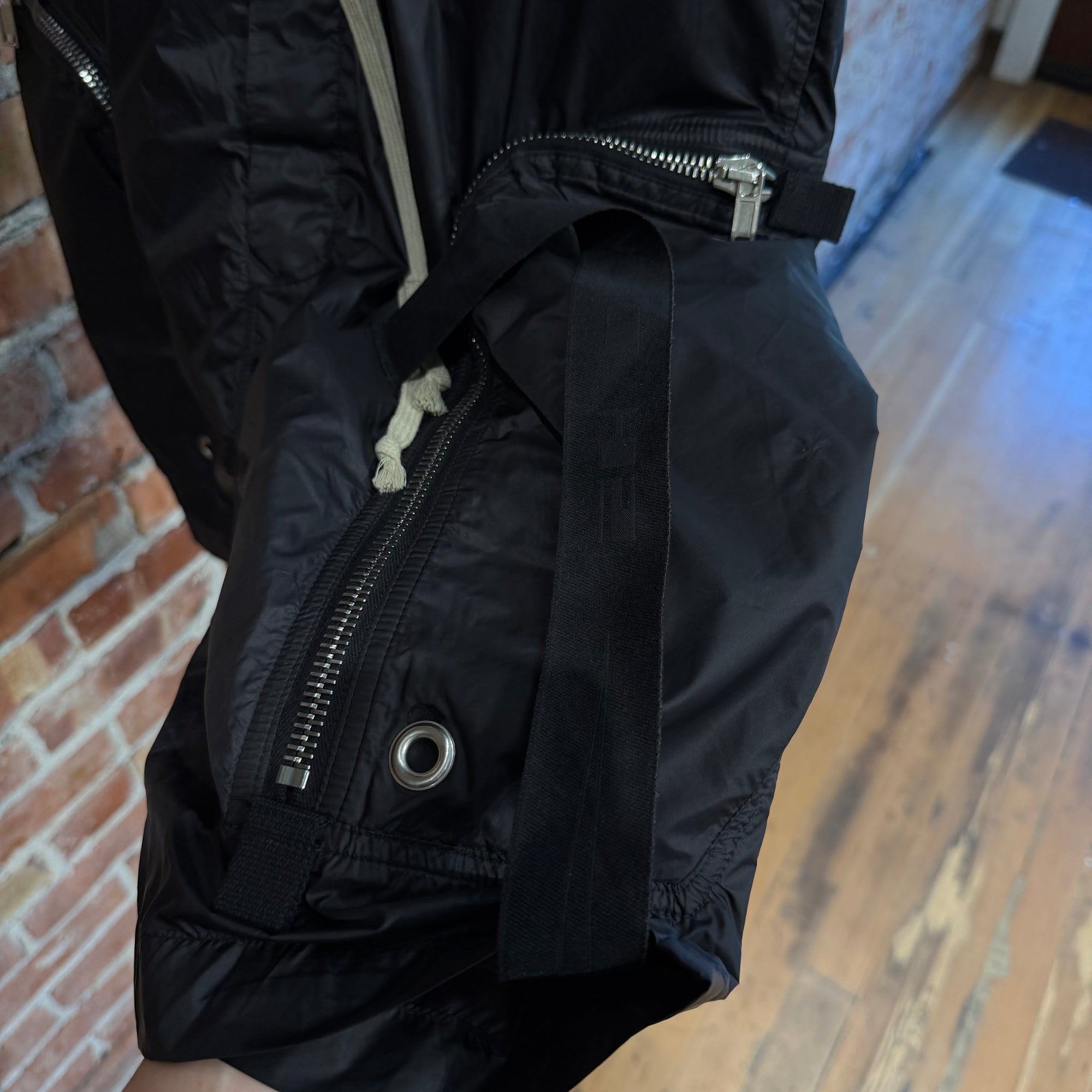 RICK OWENS DRKSDHW BAUHAUS CARGO SHORTS ‘BLACK’