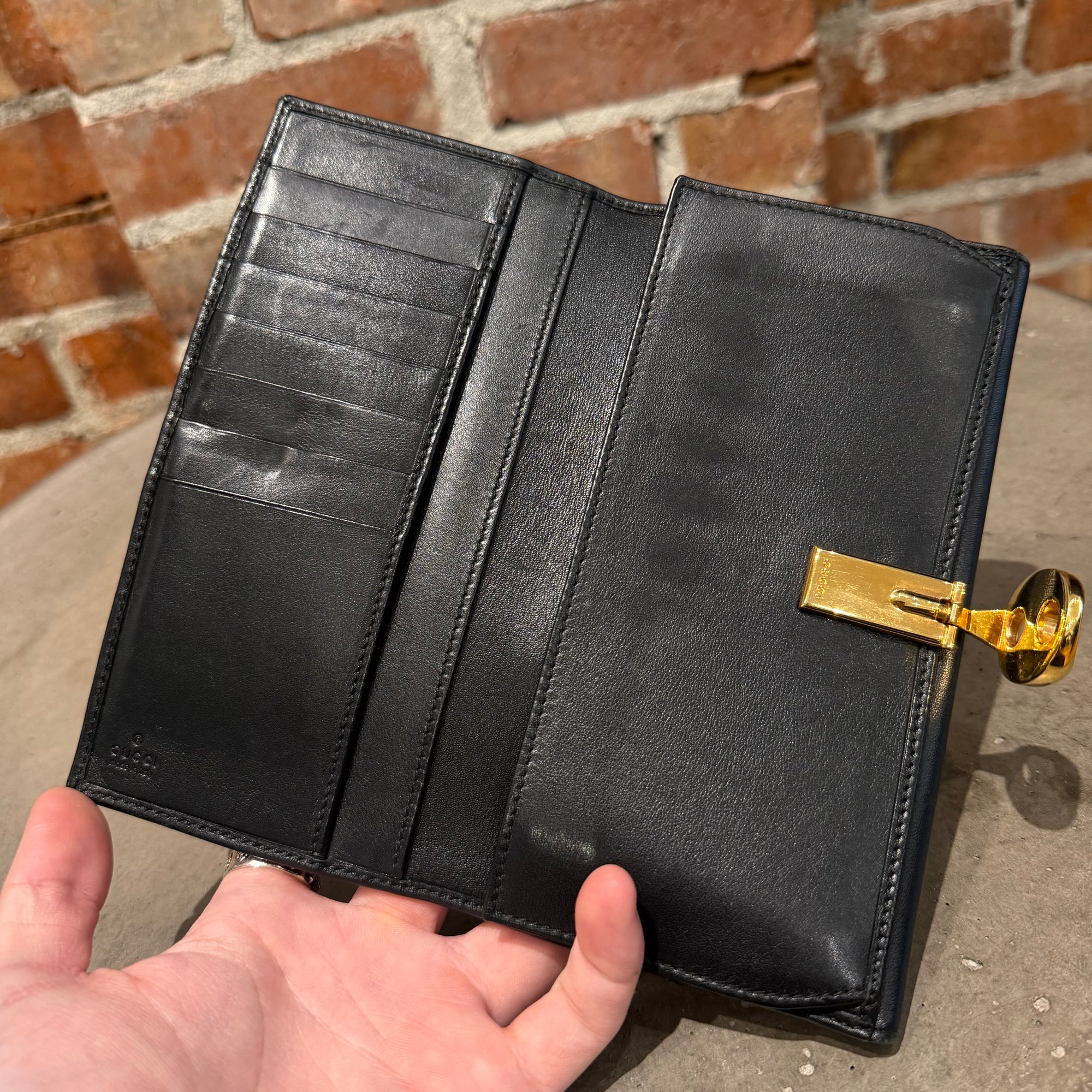 GUCCI WAVE BUCKLE LONG WALLET ‘BLACK’
