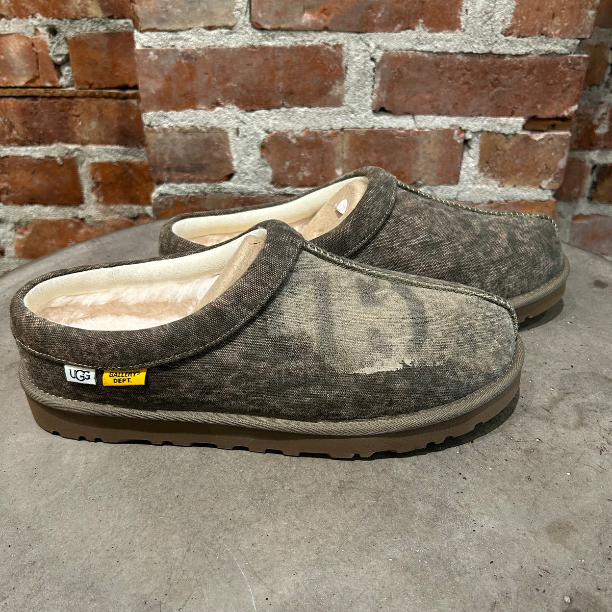 GALLERY DEPT. X UGGS TASMAN CAVNAS SLIPPERS ‘SAGE’