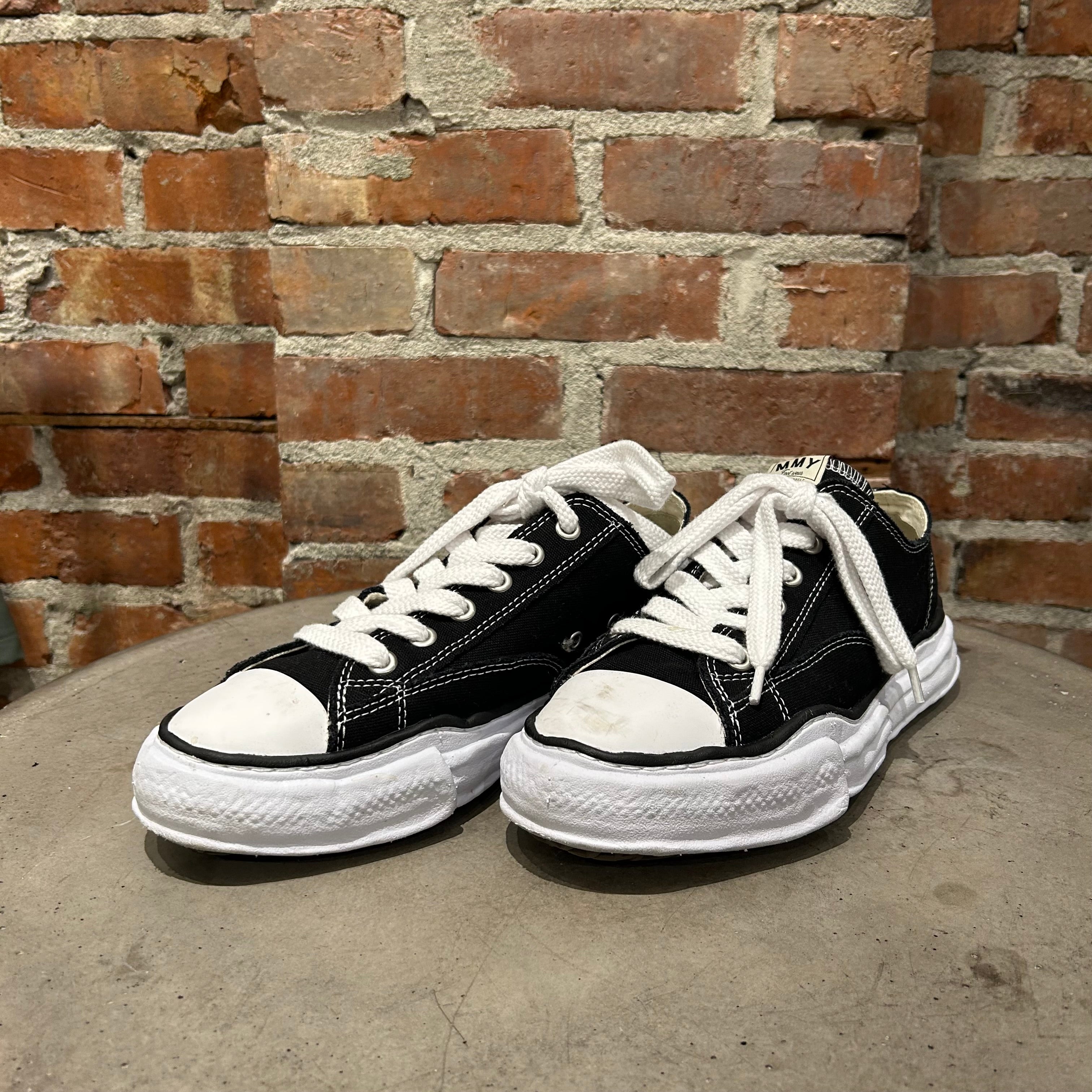 MAISON MIHARA YASUHIRO MOLDED LOW SNEAKER 'BLACK' – Sadō Room