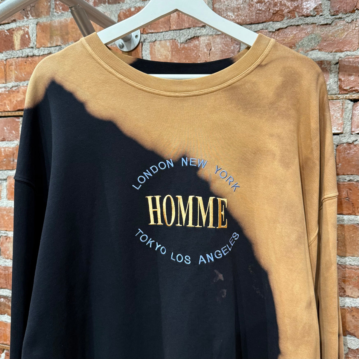 BALENCIAGA FW17 HOMME LONDON BLEACHED CRWWNECK ‘BLACK/BROWN’