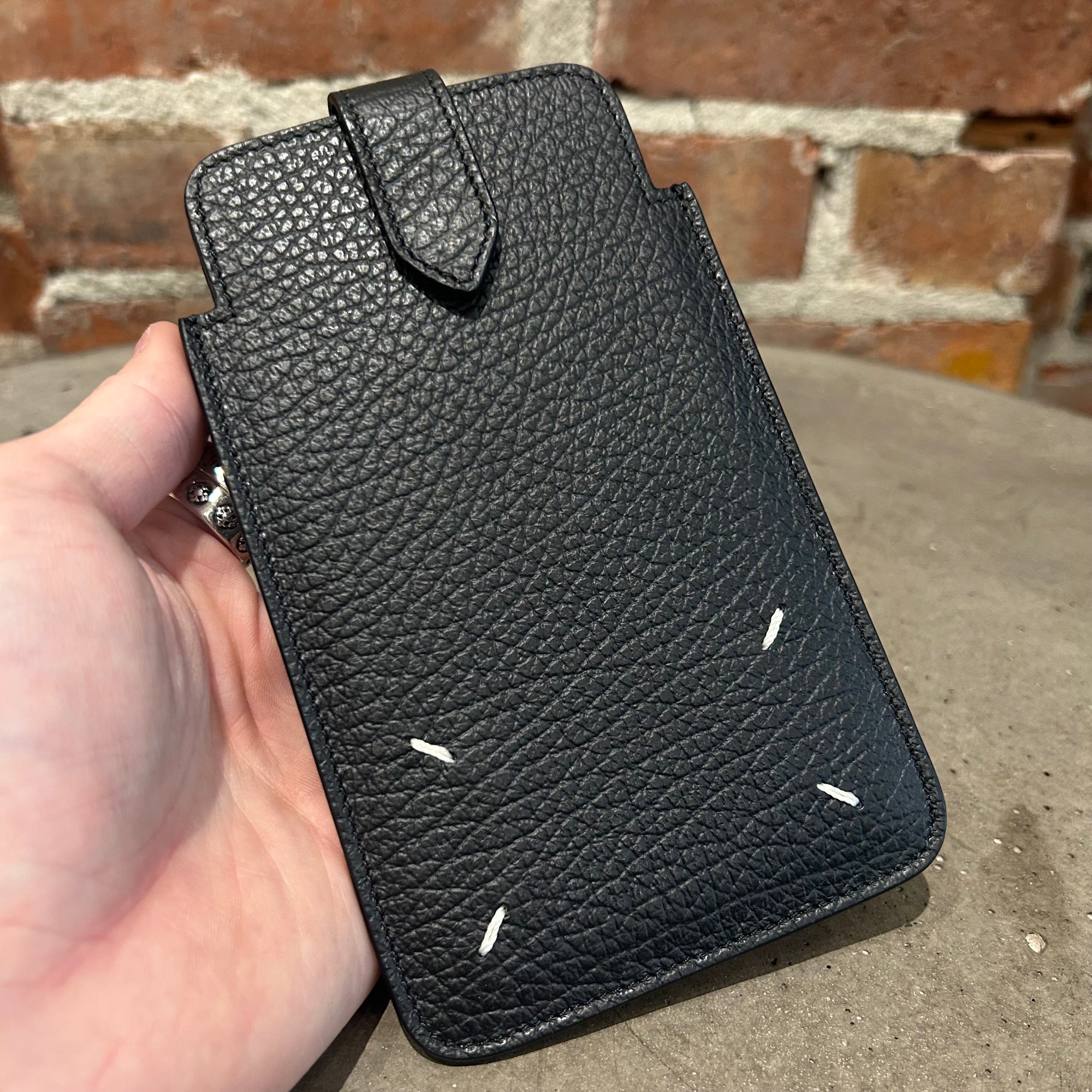 MAISON MARGIELA FOUR STITCH PHONE HOLDER/TRAVEL CASE ‘BLACK’