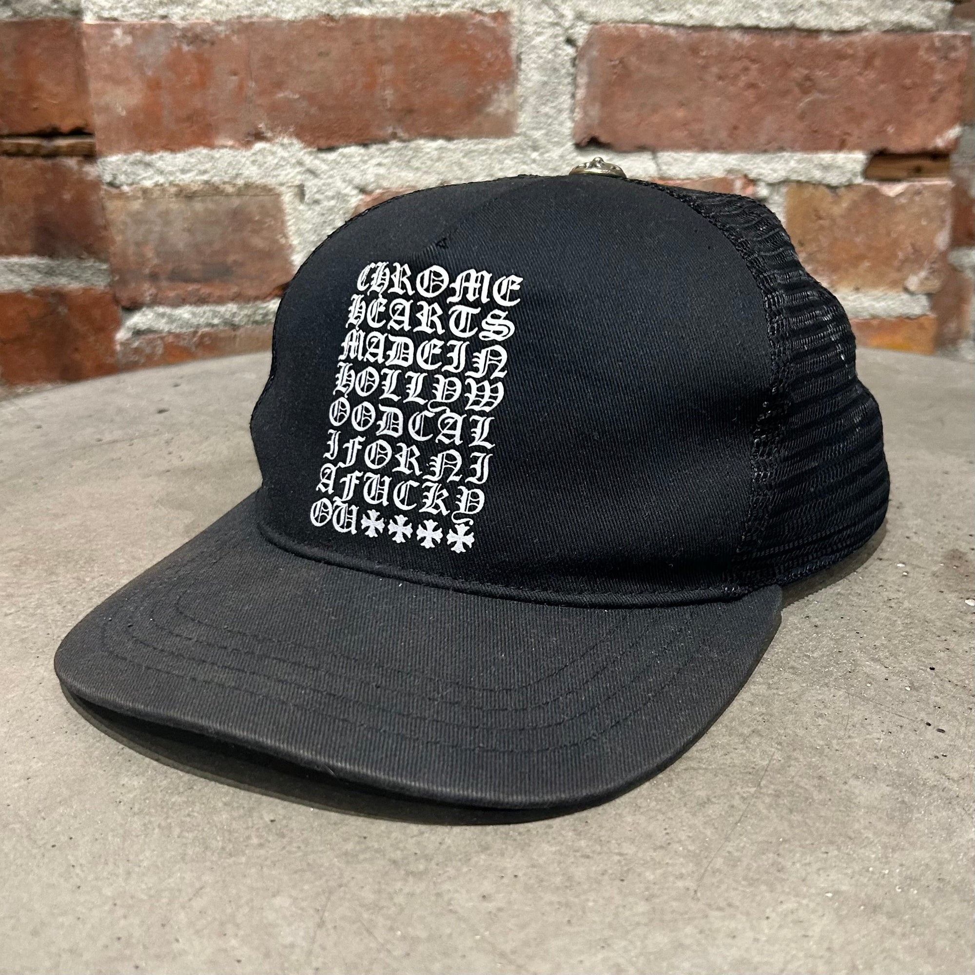 CHROME HEARTS EYE CHART TRUCKER ‘BLACK’