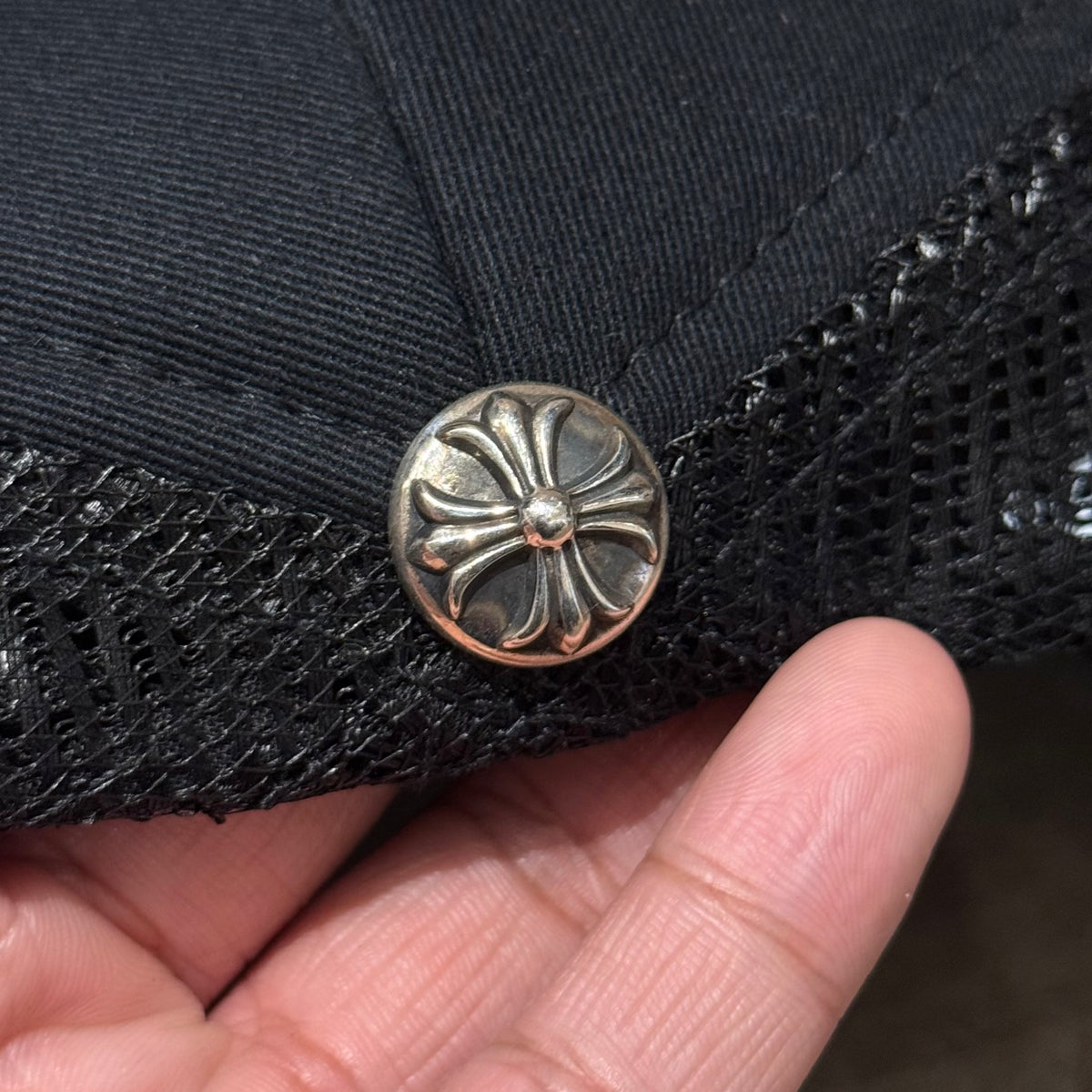 CHROME HEARTS TRIPLE PONY HAIR CROSS PATCH TRUCKER ‘BLACK’