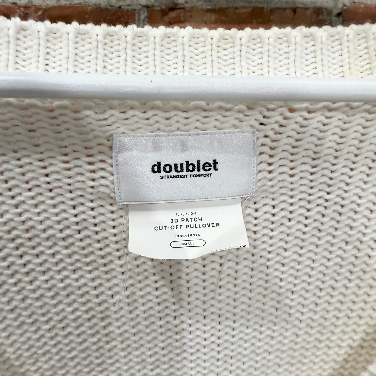 DOUBLET SS19 ALLIGATOR 3D PATCH KNIT SWEATER ‘WHITE’