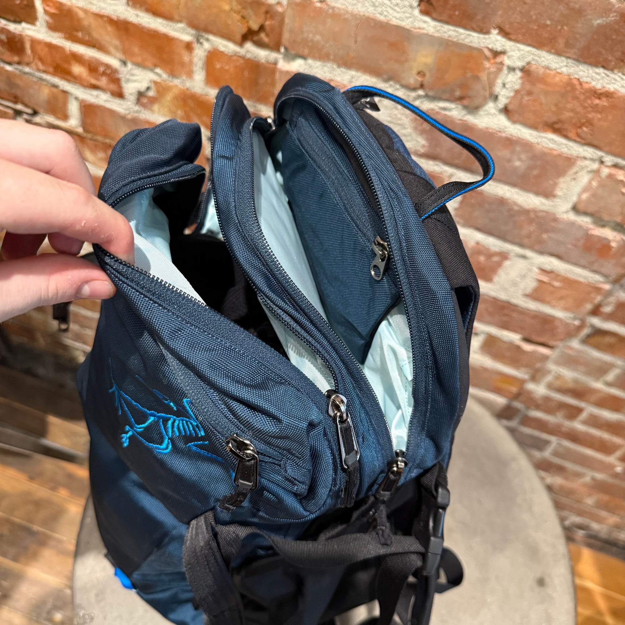 ARC’TERYX QUINTIC 28 L BACKPACK ’BLUE’